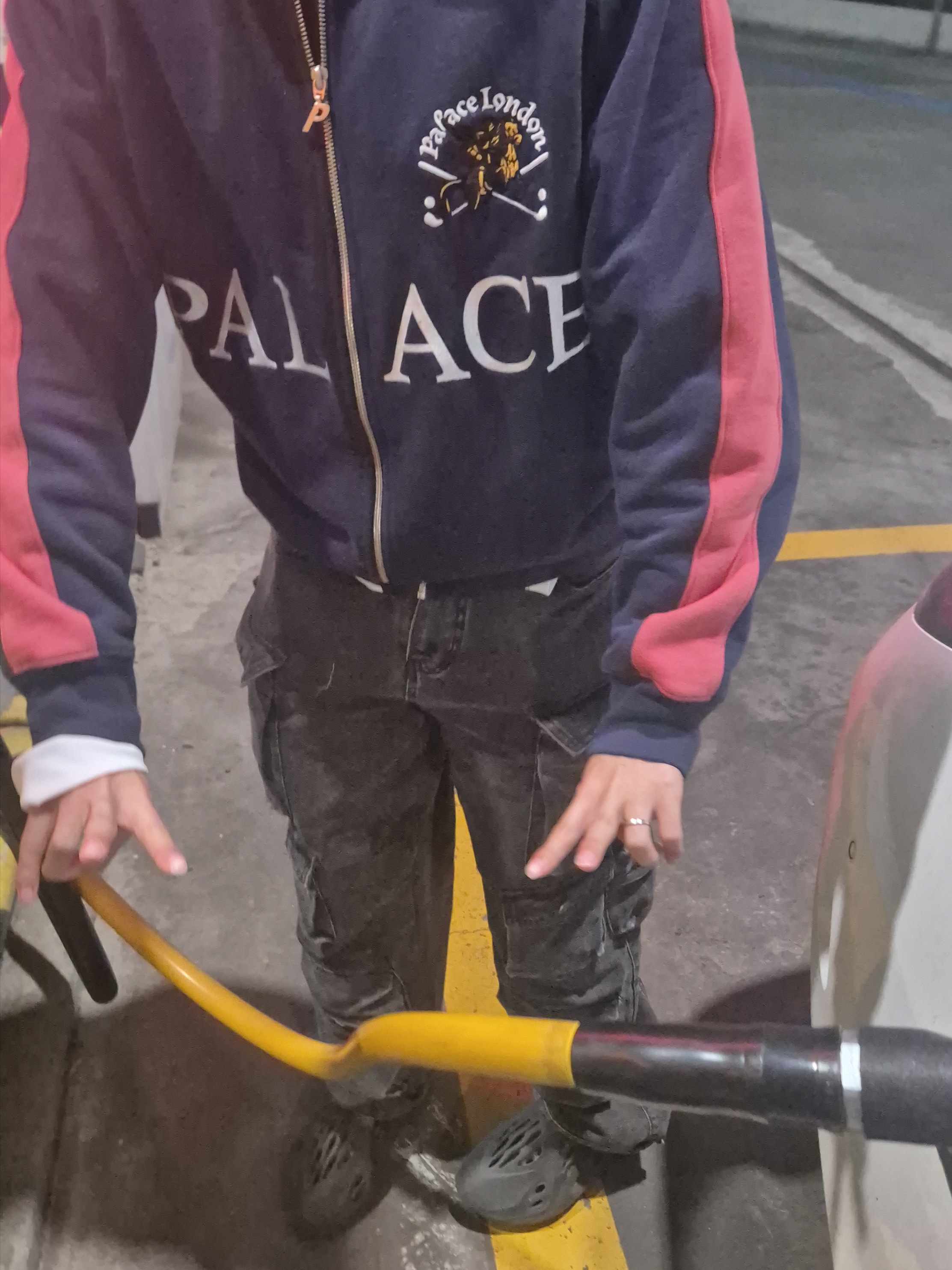 Adidas Yeezy Foam RNNR MX Granite, Palace Geezer Zip Funnel Navy - 25SS 착용 스타일