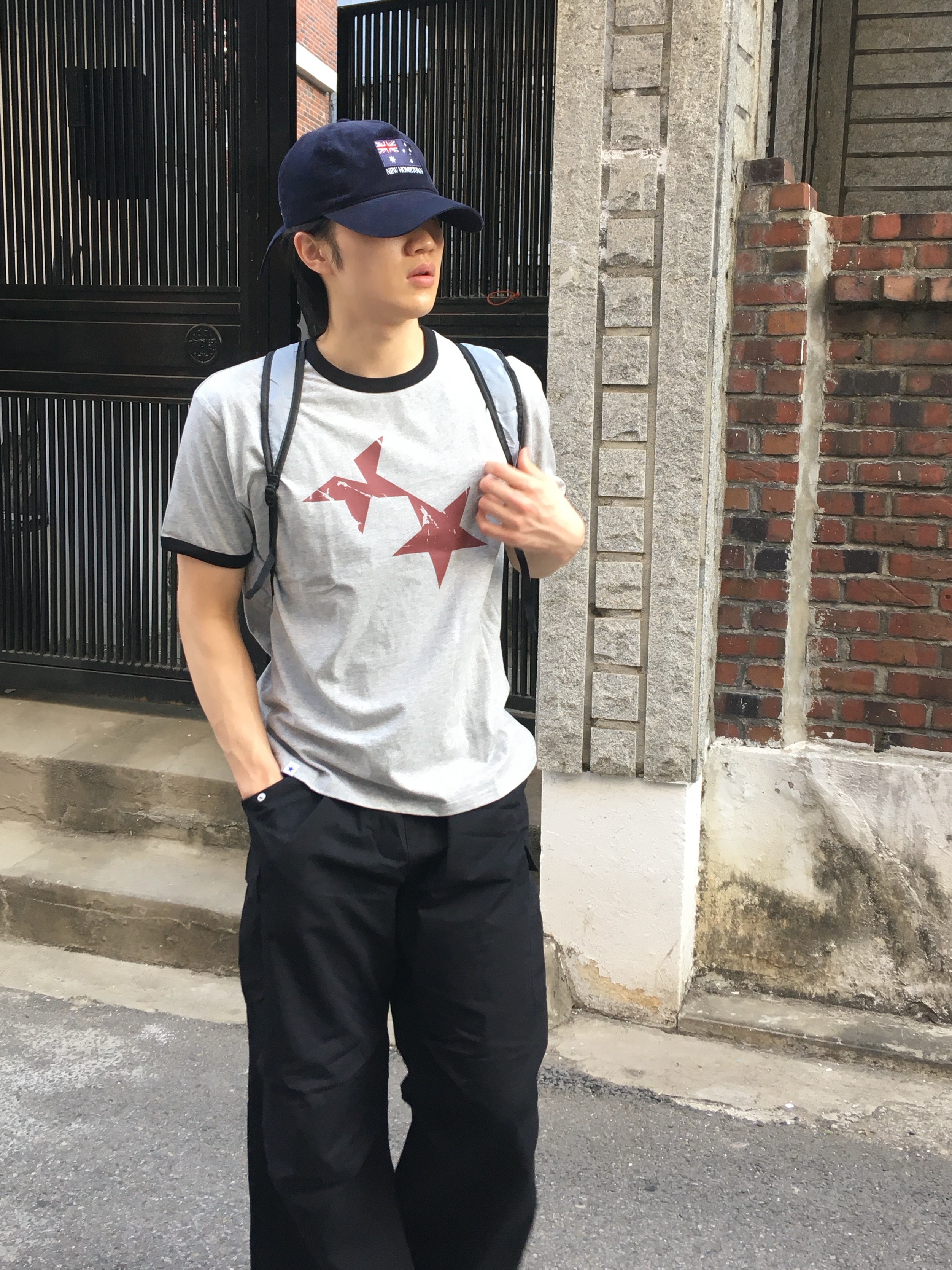 CAVISH Twin Star Ringer SS Tee Grey 착용 스타일