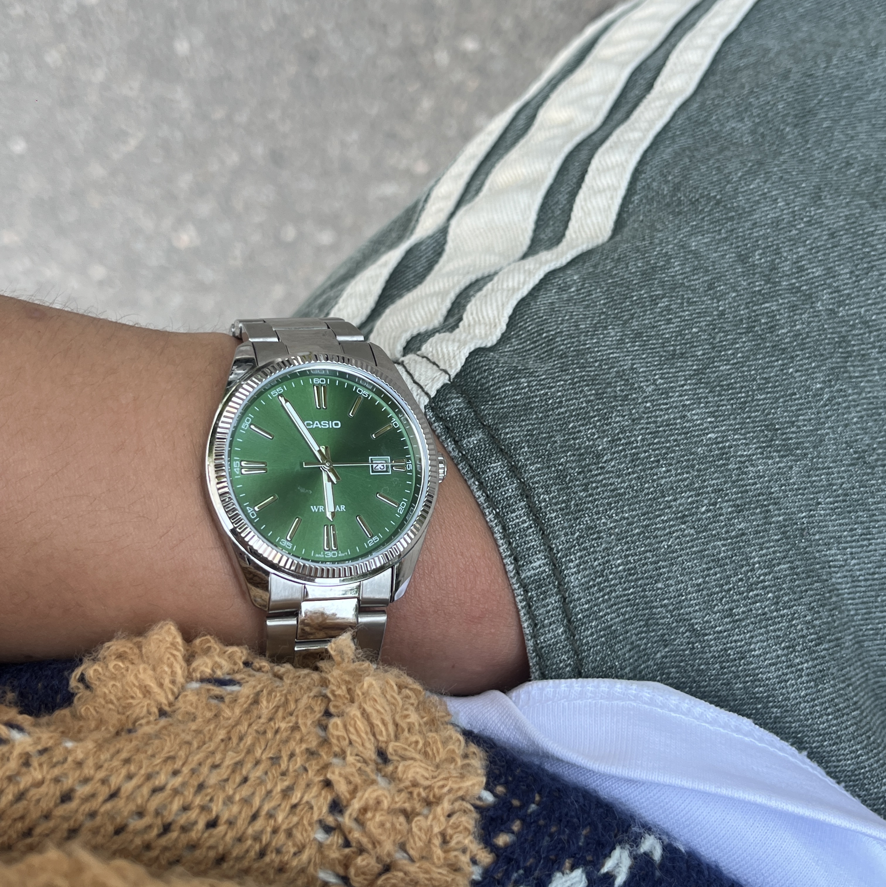 Casio MTP-1302D-3A 착용 스타일