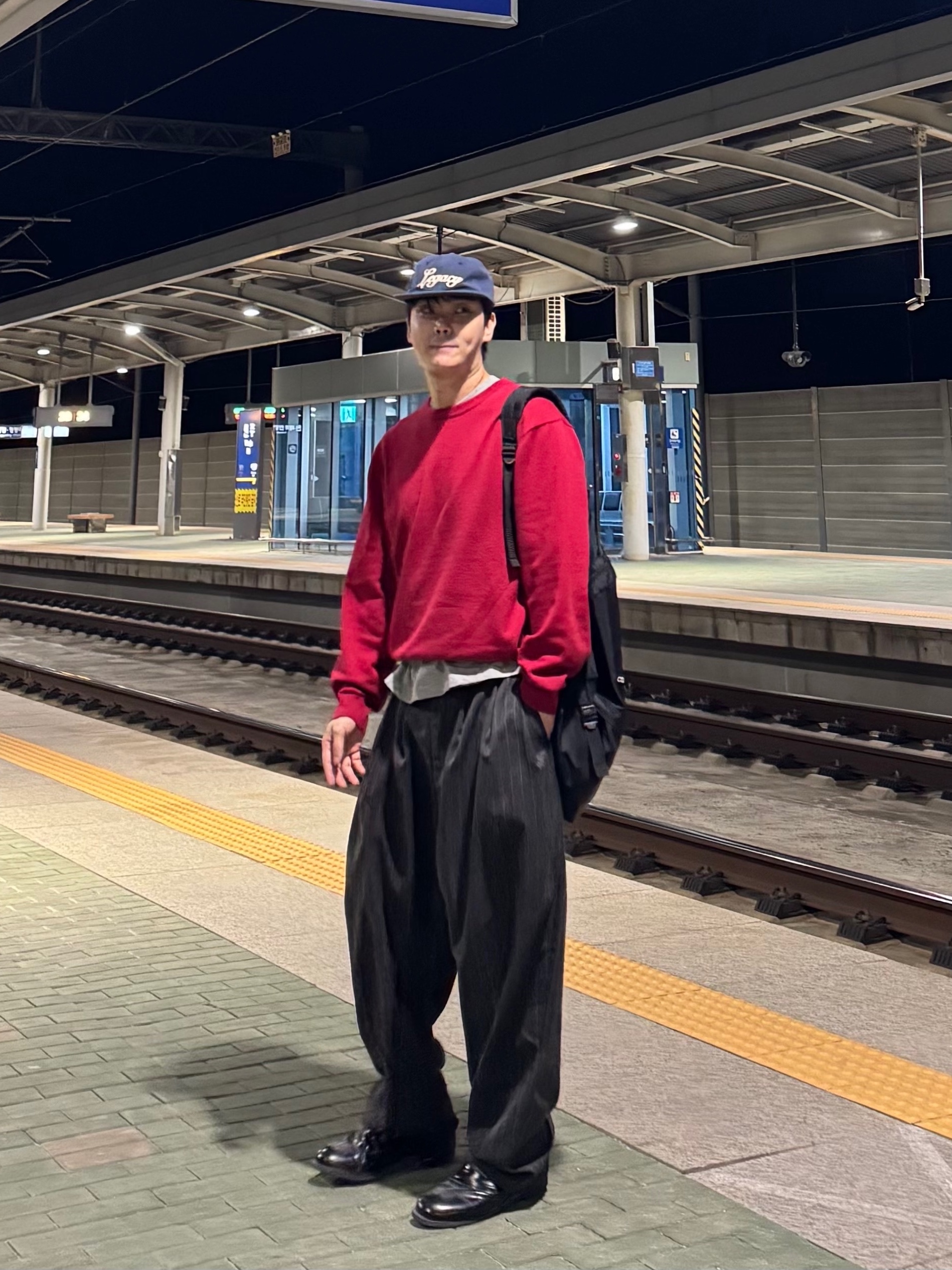 noun Wide Tapered Pants Stripe Charcoal 착용 스타일