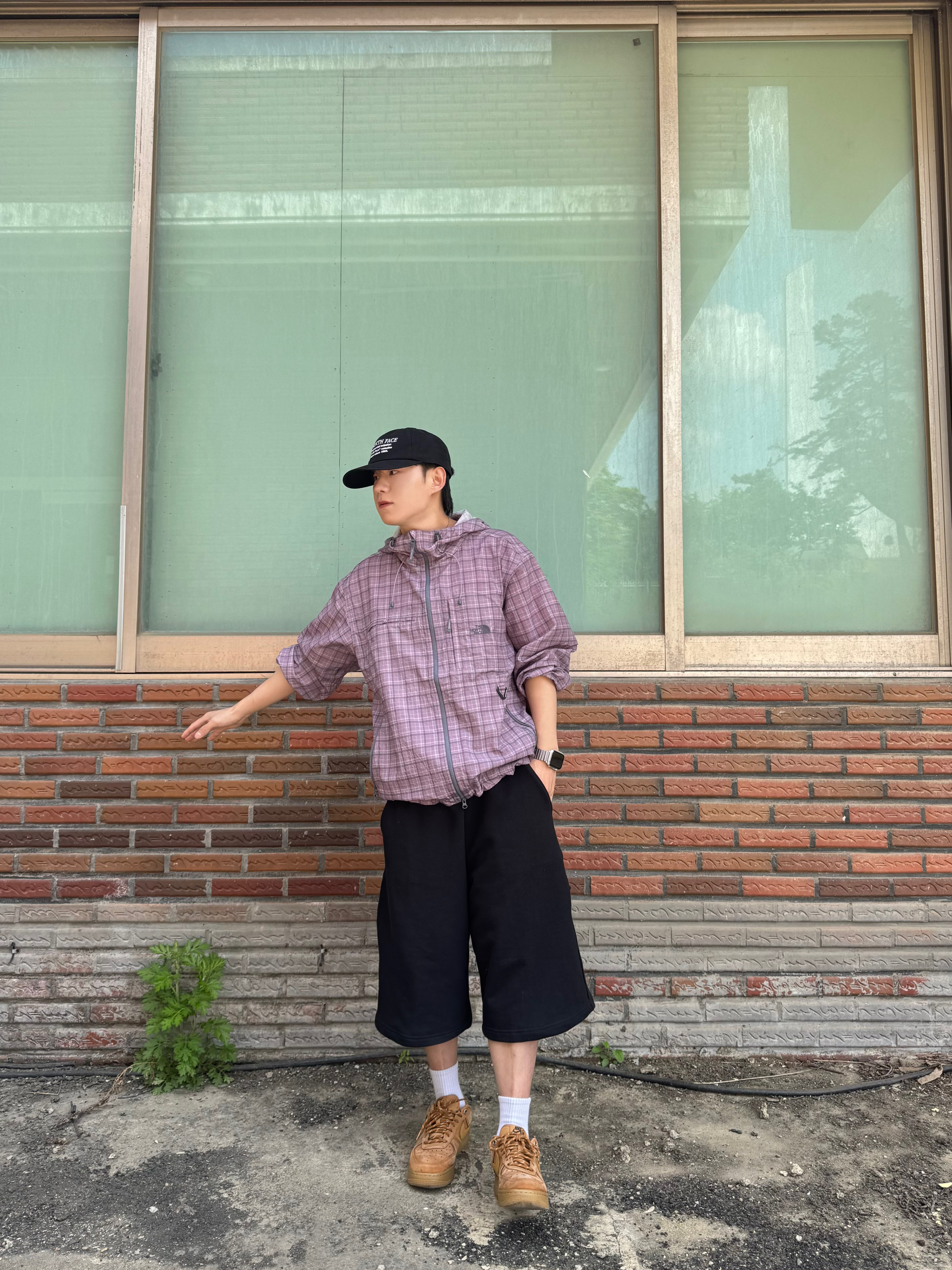 The North Face Novelty Daycamp Jacket Grayish Lilac - 26SS, The North Face Vintage Flat Cap Black - 26SS 착용 스타일 - 2