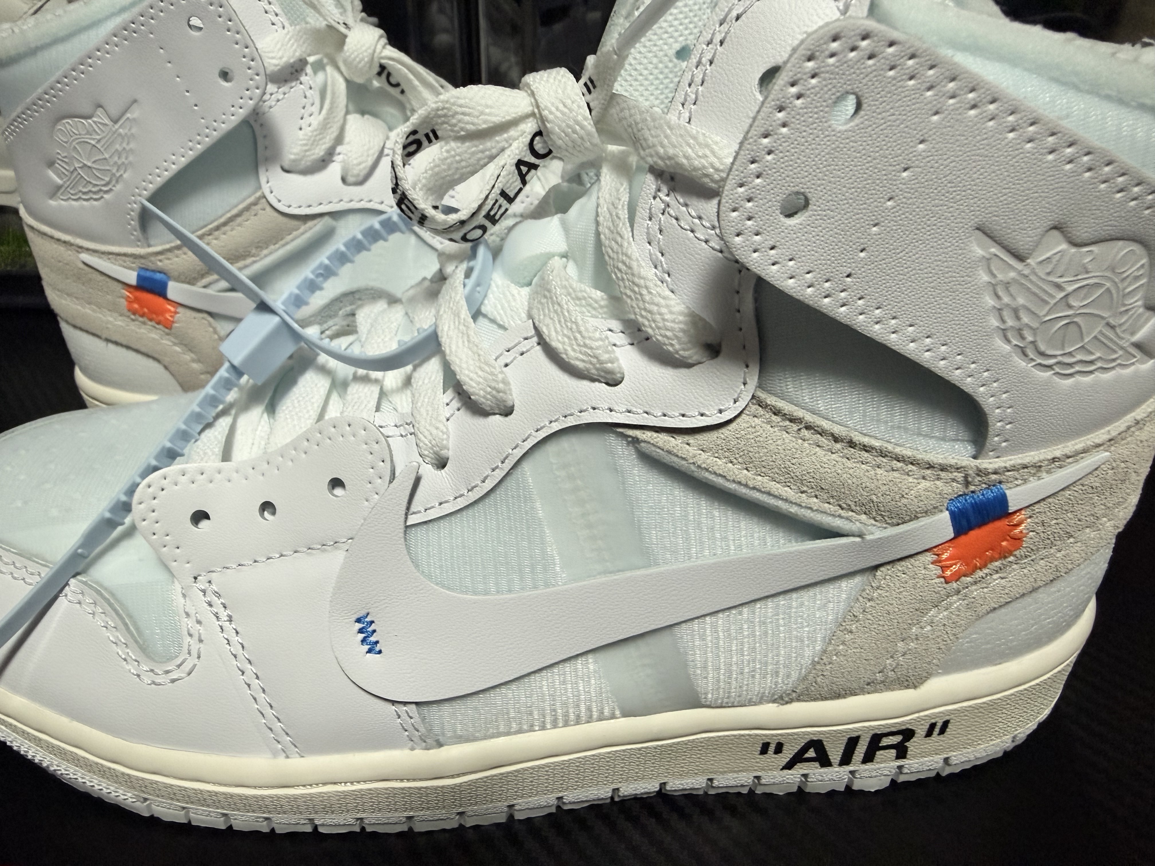 Jordan 1 x Virgil Abloh Archive Retro High Alaska White 착용 스타일