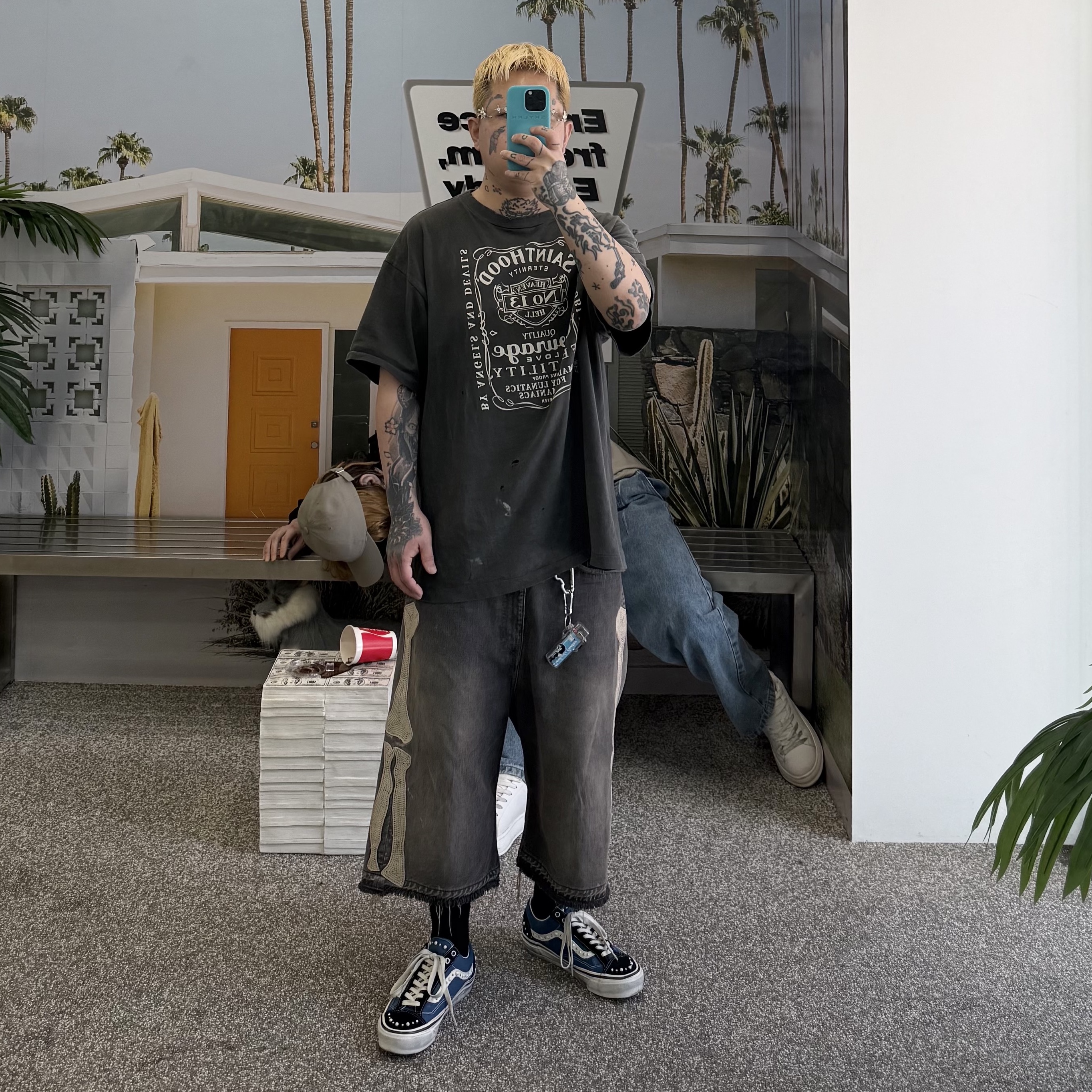 Vans LX Old Skool 36 Pearlized Navy Black, Neighborhood x Saint Mxxxxxx STHD Heaven Hell T-Shirt Vintage Black 착용 스타일 - 1