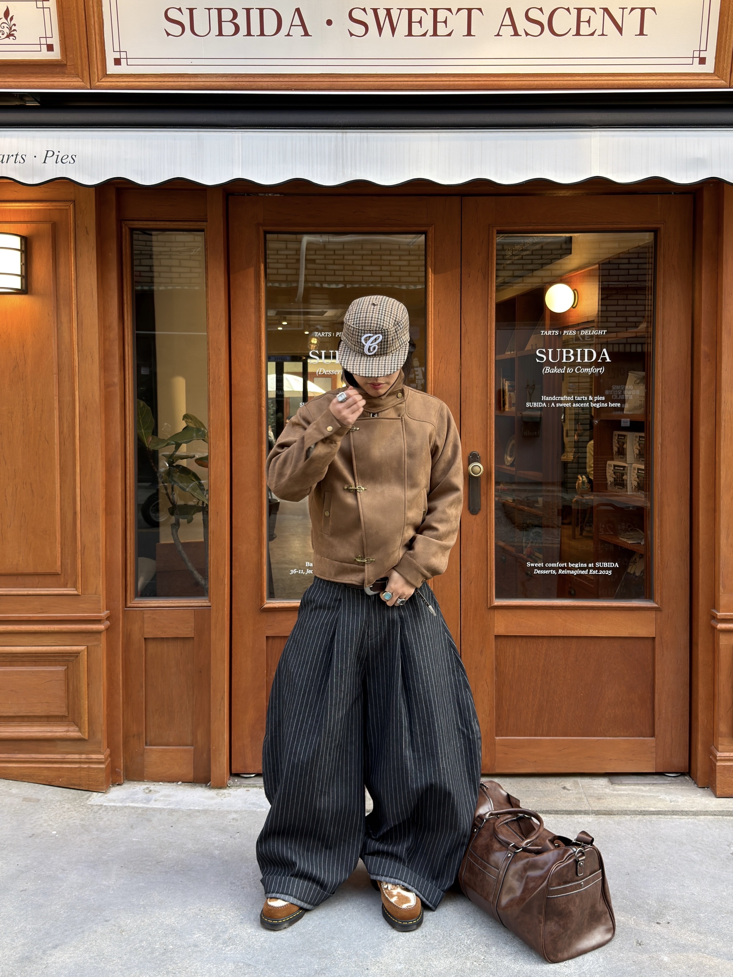 Dr. Martens x Supreme Penton Tassel Loafer Cow 착용 스타일 - 4
