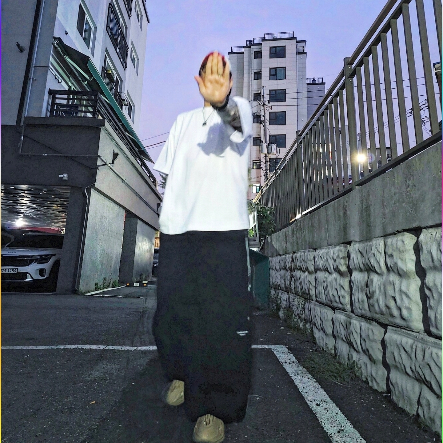 Undermycar Mu.126 Original Logo Piping Line Nylon Pants Black, Adidas Yeezy Foam RNNR Ochre 착용 스타일 - 2