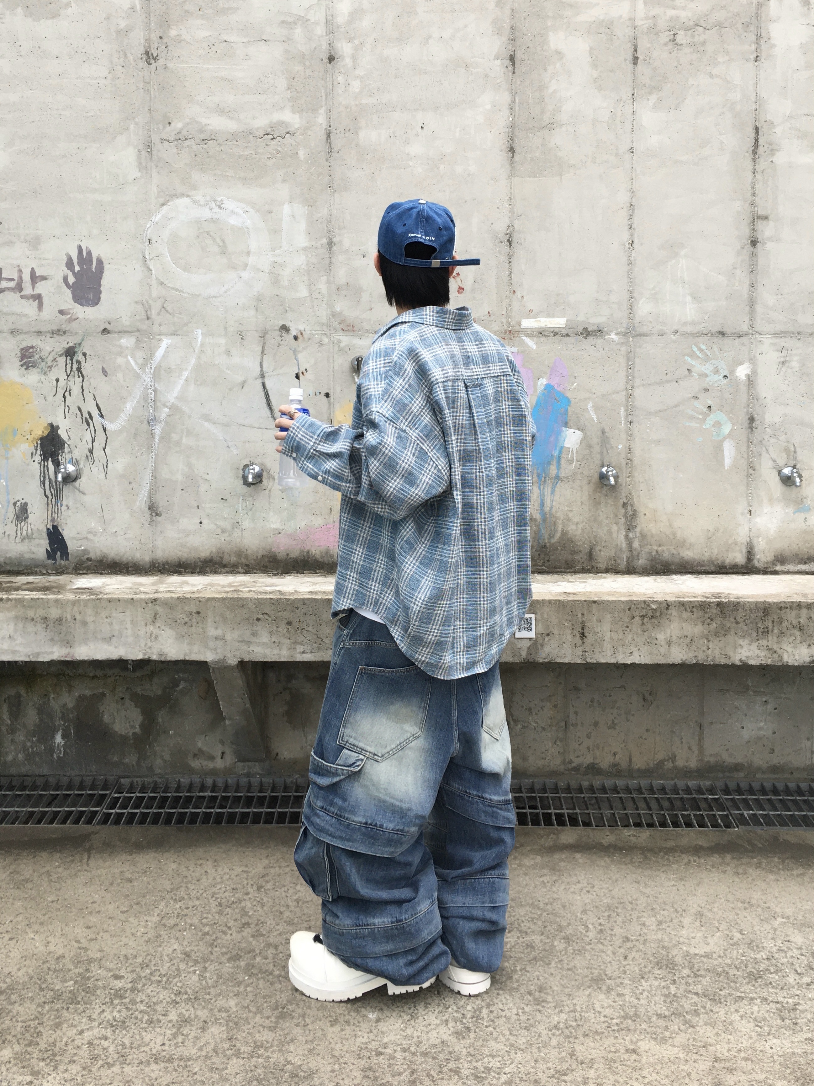 Kamien Belarus Linen Check Shirt, Kamien Titan Baggy Denim Pants Blue 착용 스타일 - 4