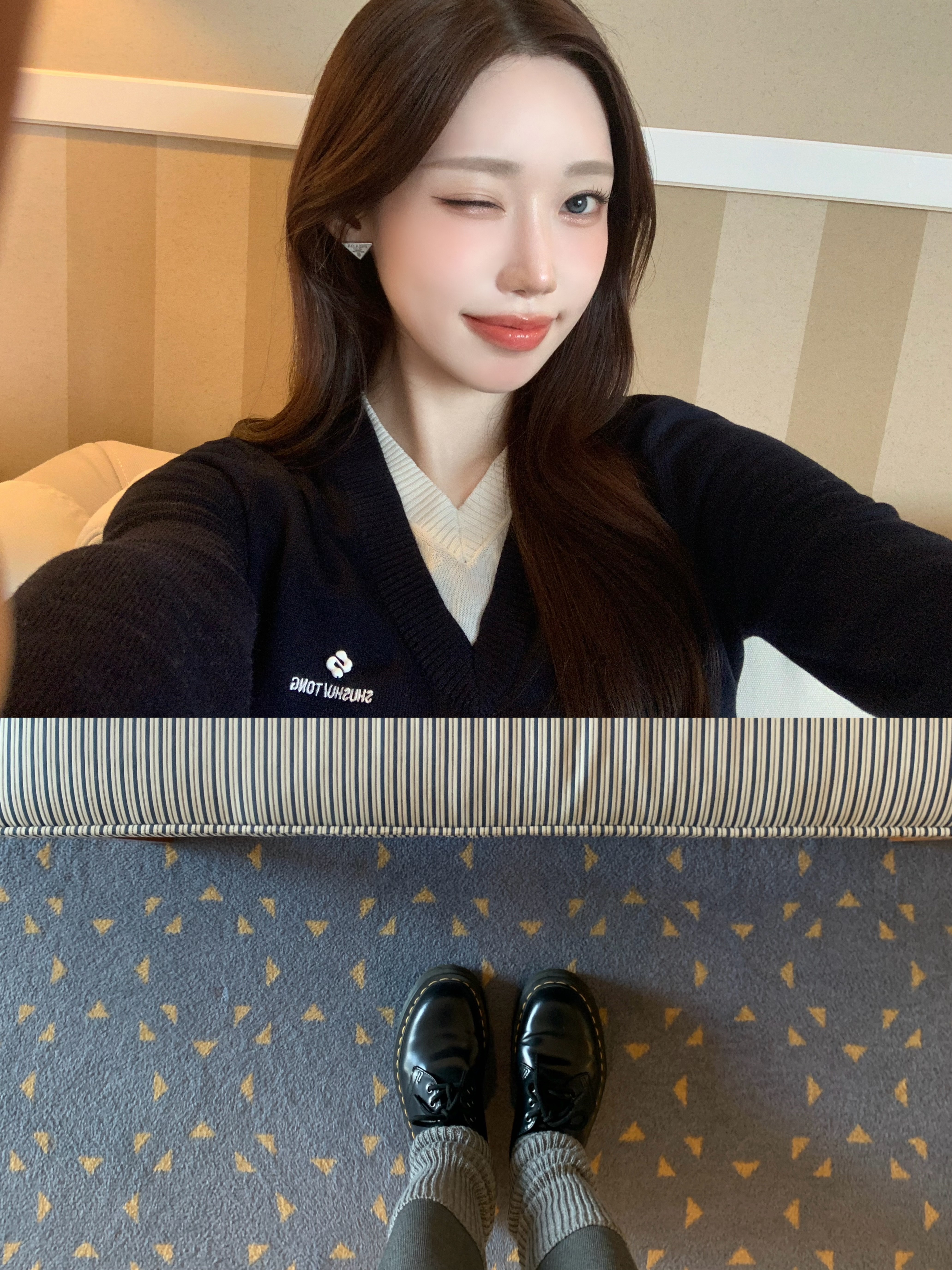 Dr. Martens 1461 Quad Black, Hera Sensual Nude Gloss 422 Lingerie 착용 스타일