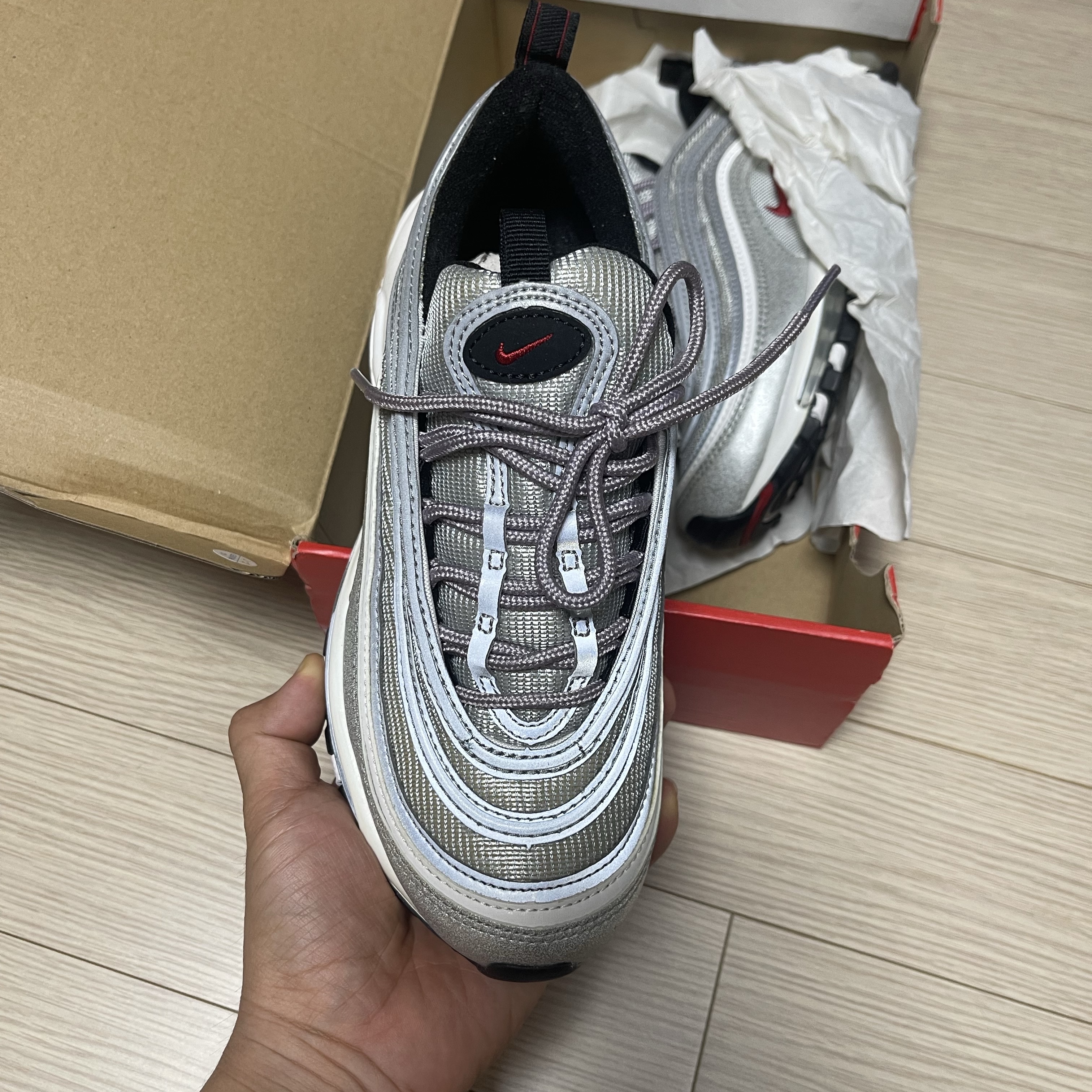(W) Nike Air Max 97 OG Silver Bullet 2022 착용 스타일 - 1