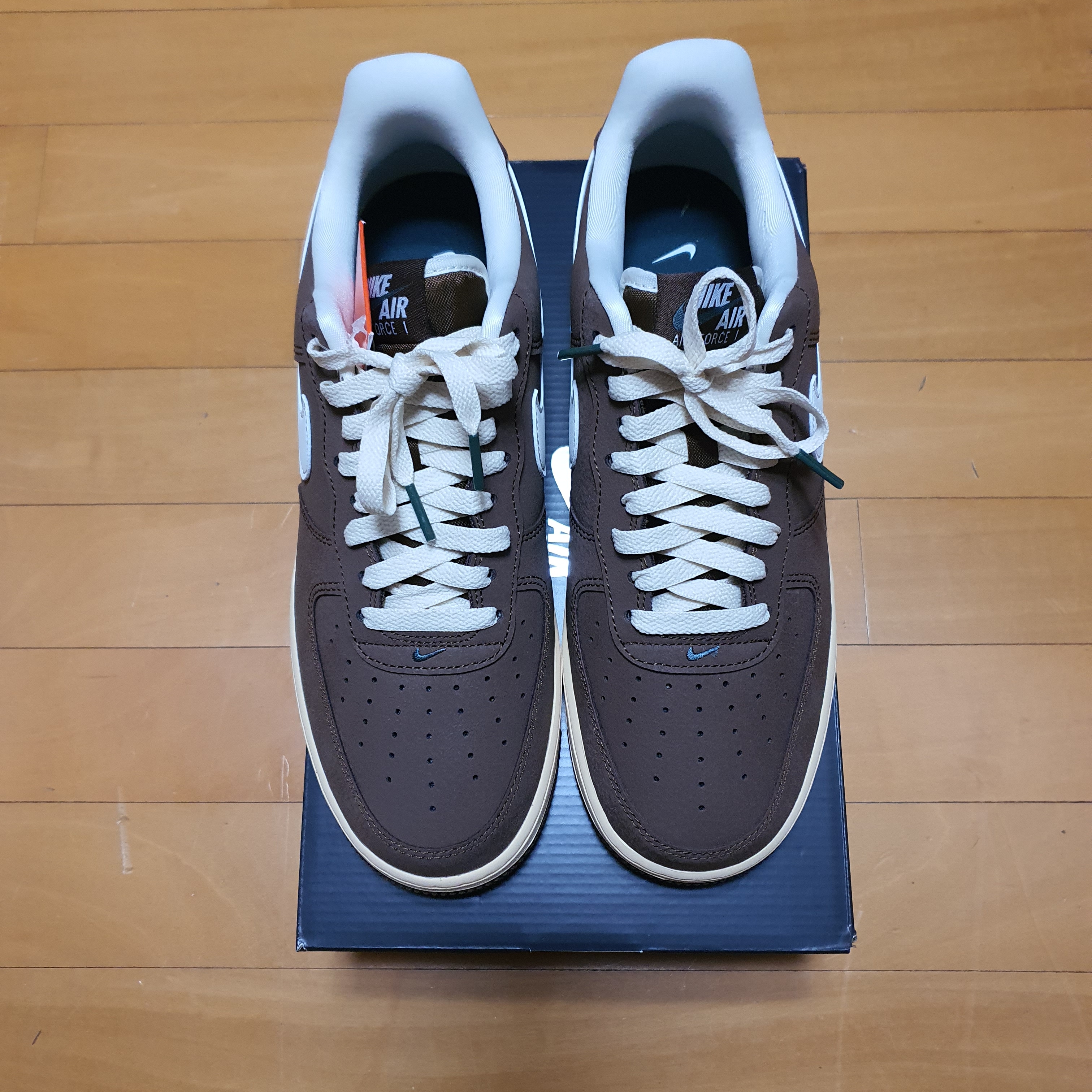 Nike Air Force 1 '07 Cacao Wow Coconut Milk 착용 스타일