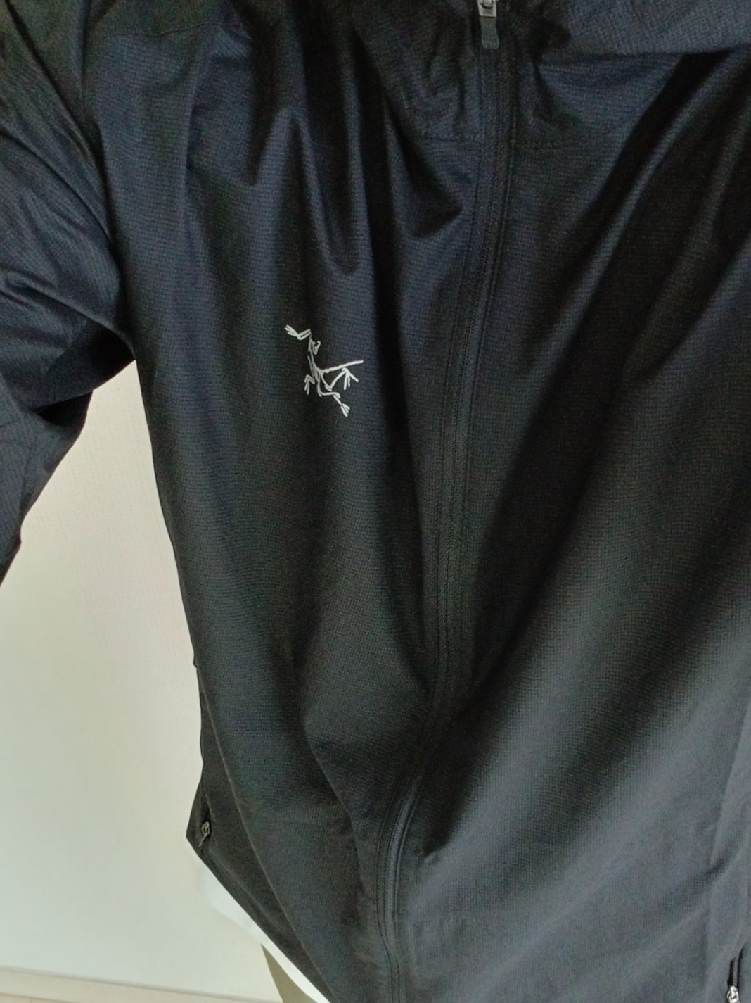 Arc'teryx Incendo Airshell Hoody Black, Arc'teryx Incendo Pants Black 착용 스타일 - 4