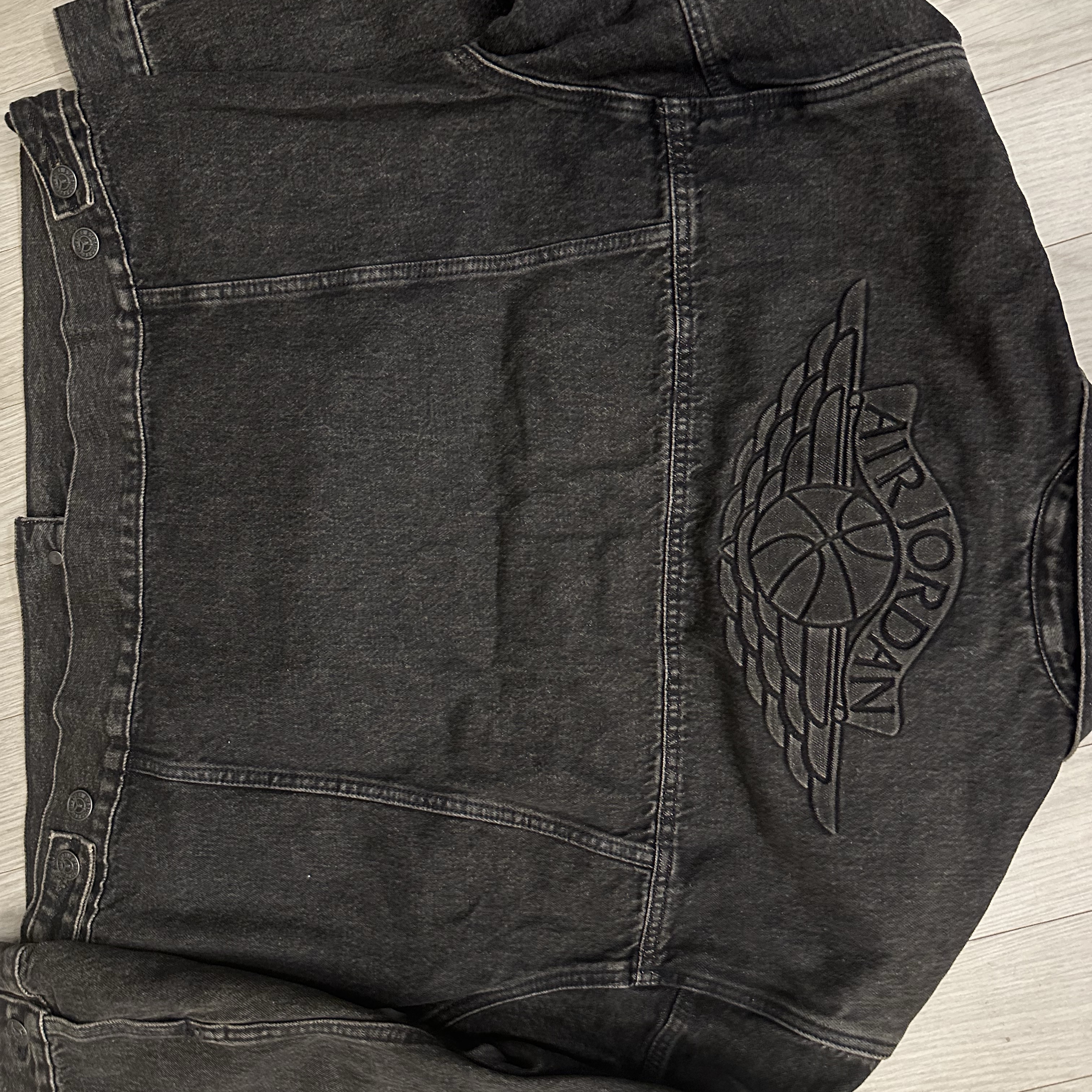 Levi's x Jordan Type III Trucker Black 착용 스타일 - 2