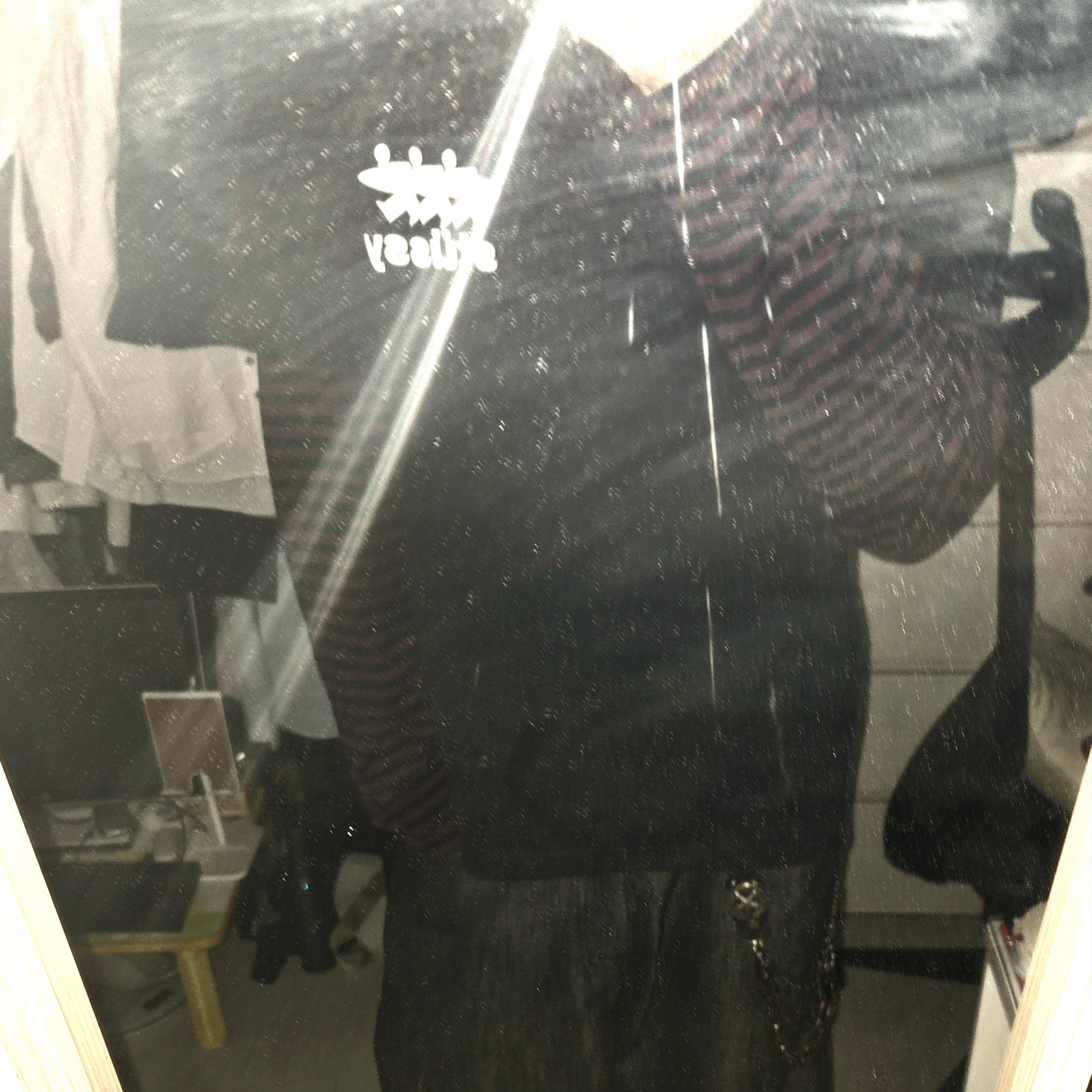 Stussy Surfwalk T-Shirt Black 착용 스타일