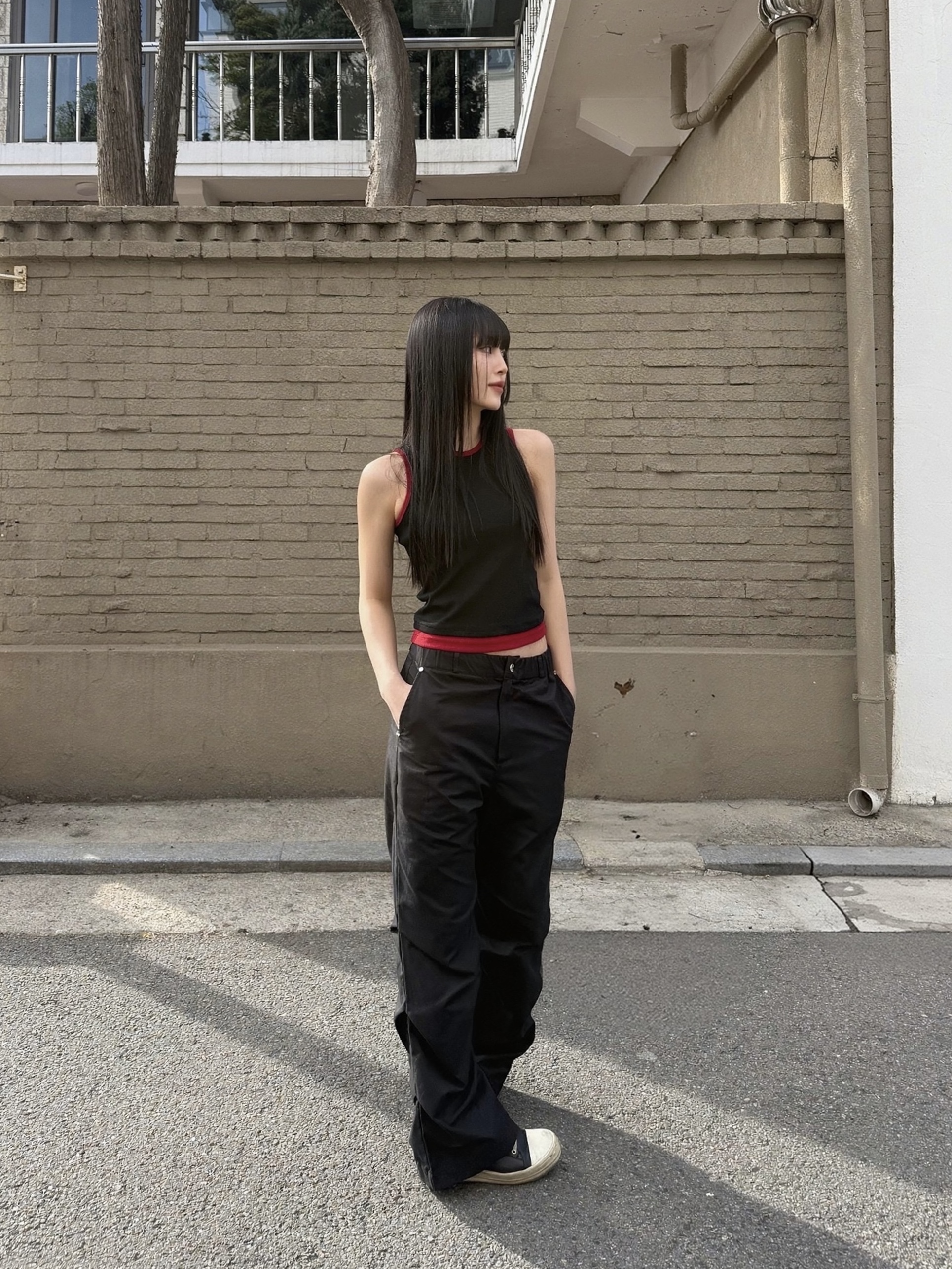 Rick Owens Low Sneakers Black Milk 착용 스타일 - 1