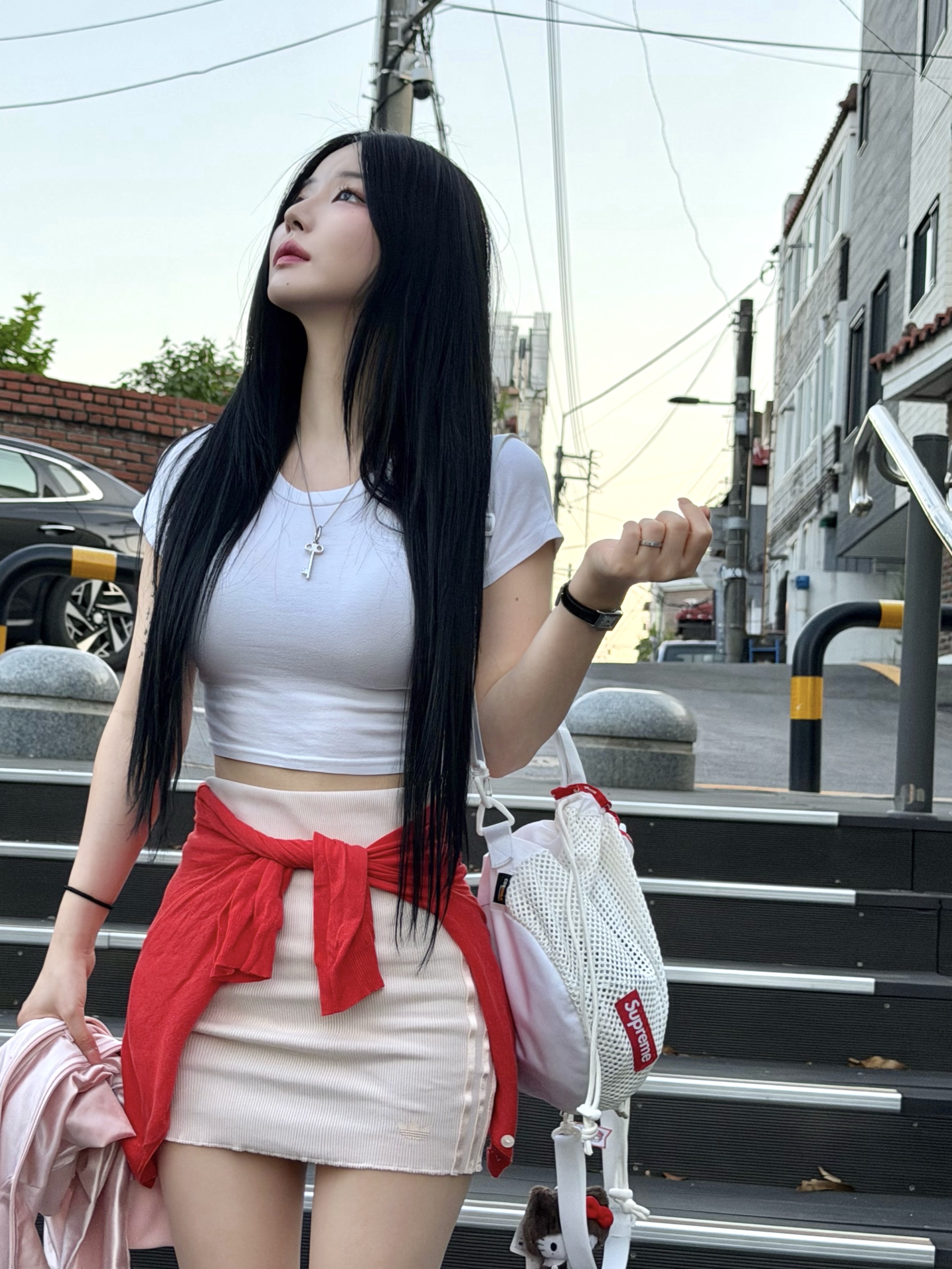 Supreme Mesh Small Backpack White - 23SS 착용 스타일