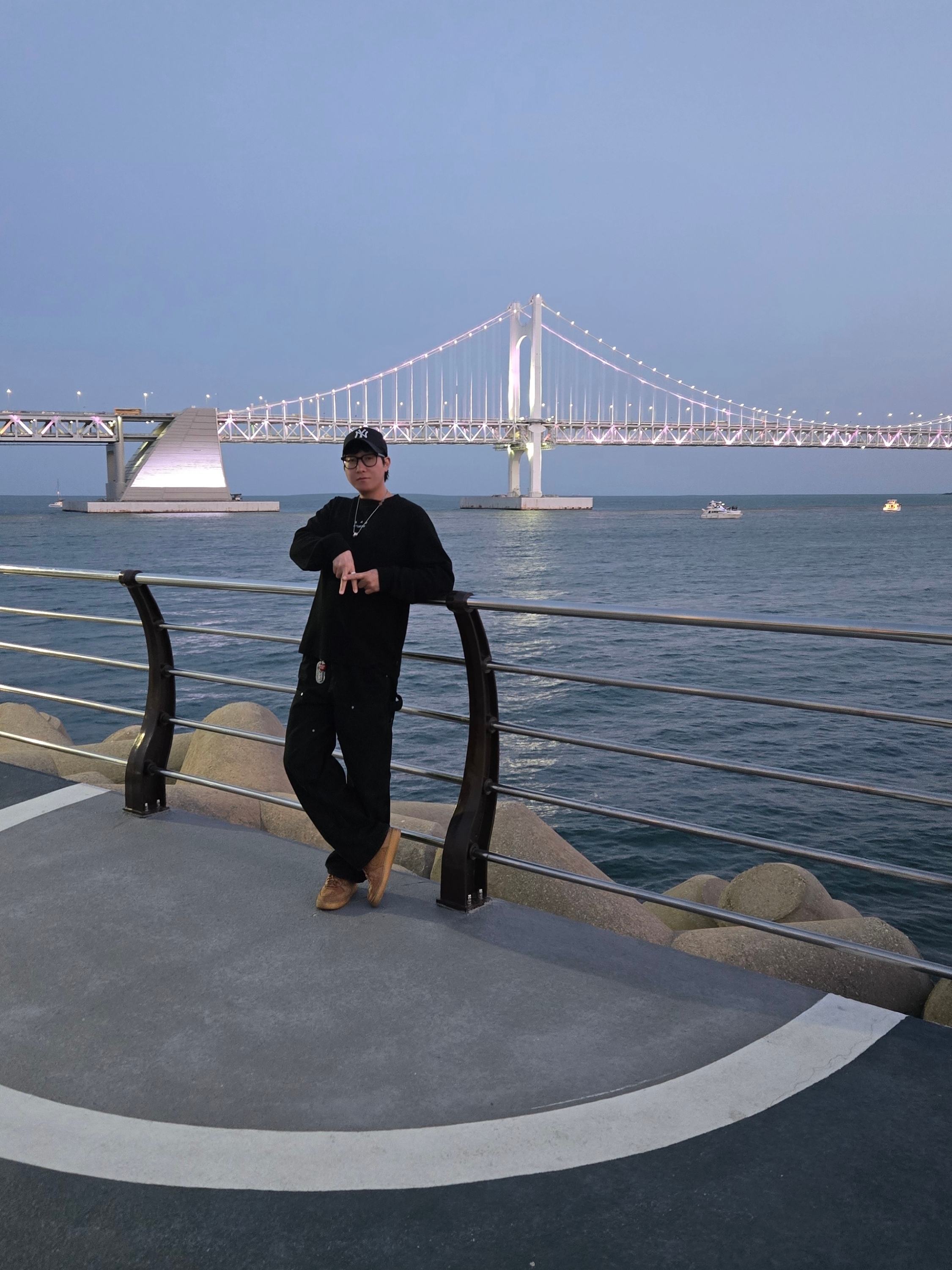 IAB Studio Waffle Long Sleeve Black White, Nike Air Force 1 '07 WB Flax 착용 스타일