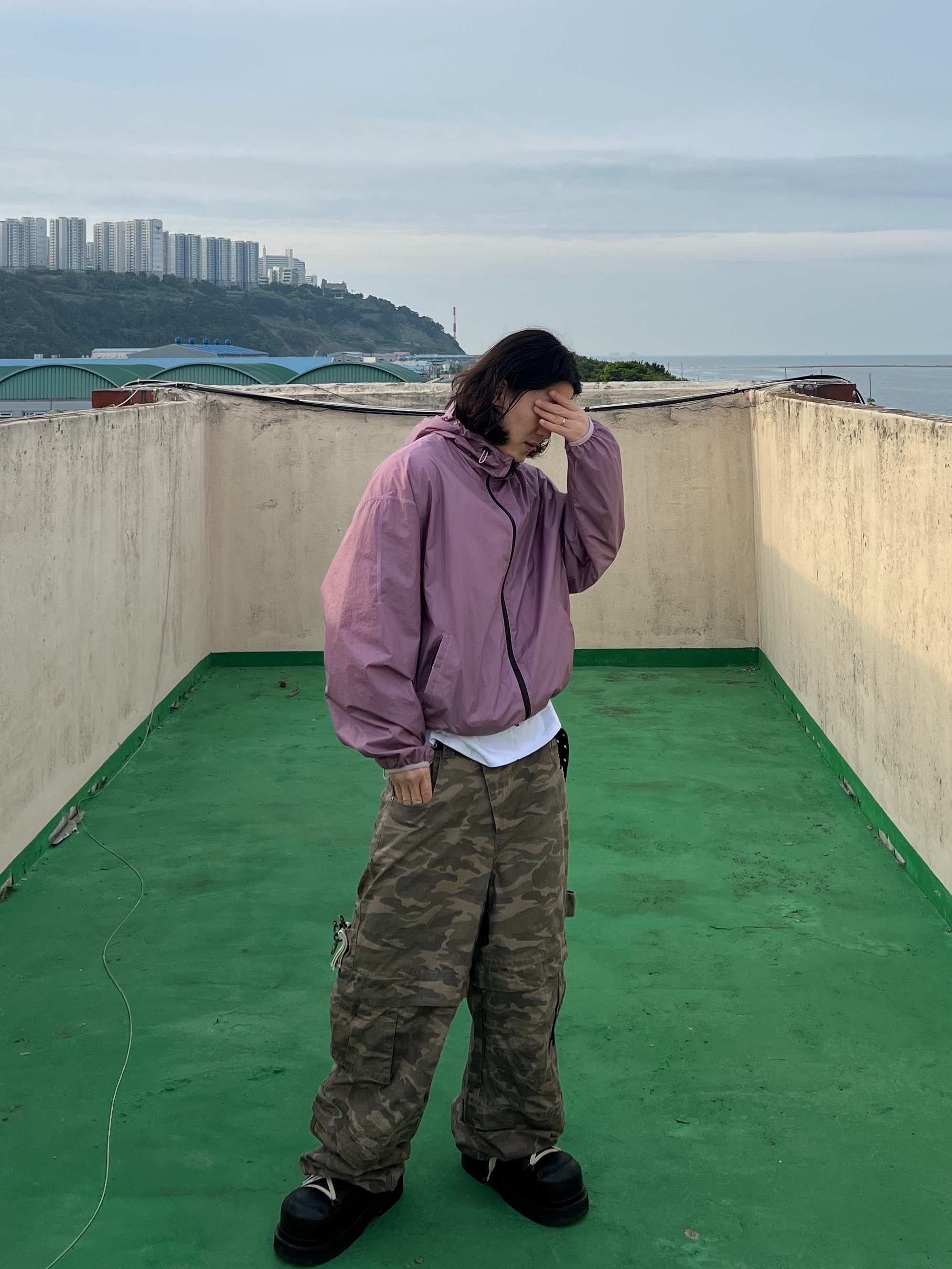 [KREAM Exclusive] Kamien Titan Baggy Pants Kream Camo, Kamien Shift Shell Jacket Exclusive 착용 스타일 - 5