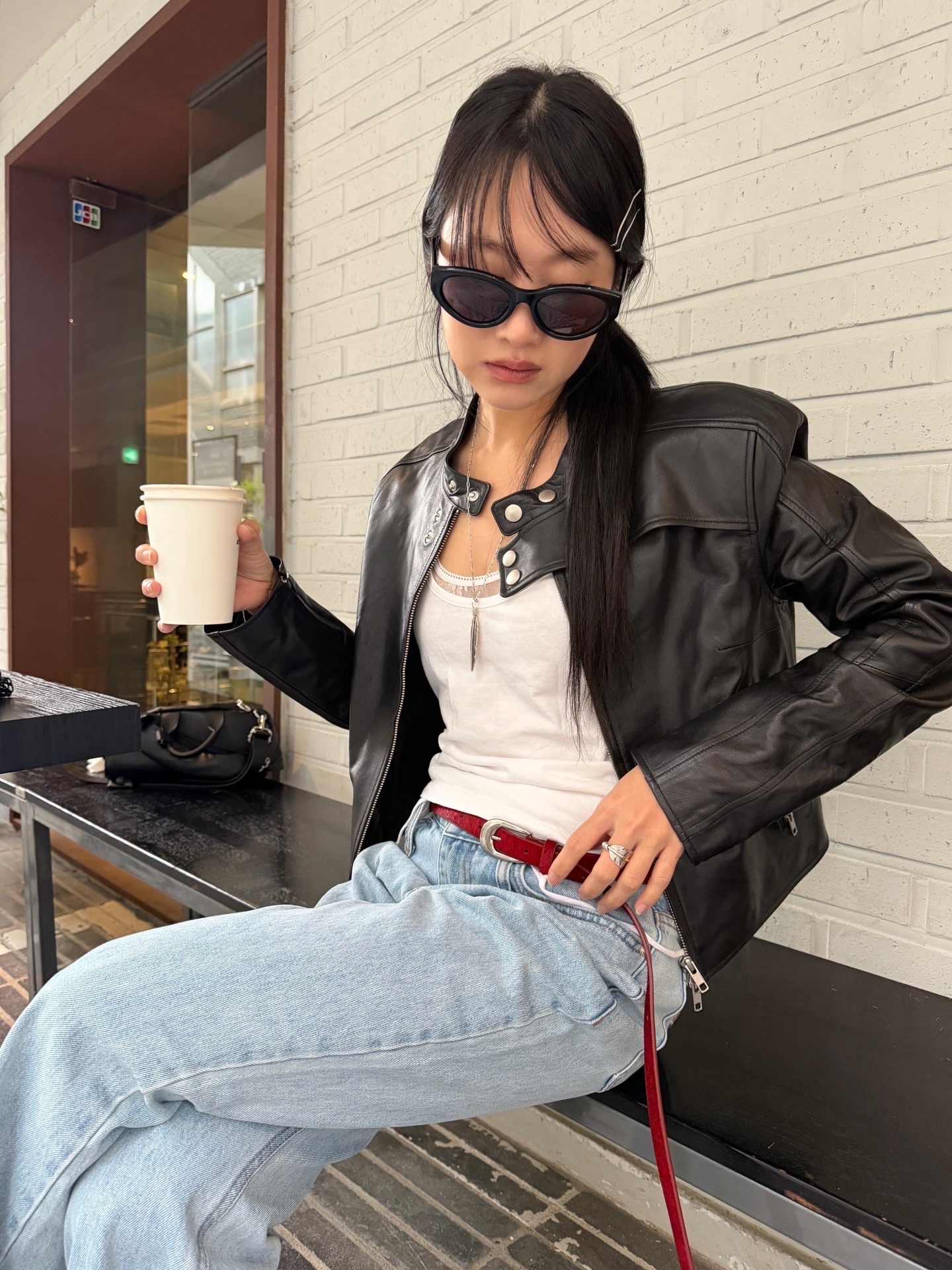 [KREAM 단독] Folk/N Feather Ring Silver - 26SS, [KREAM 단독] Folk/N Feather Necklace Silver - 26SS 착용 스타일 - 3