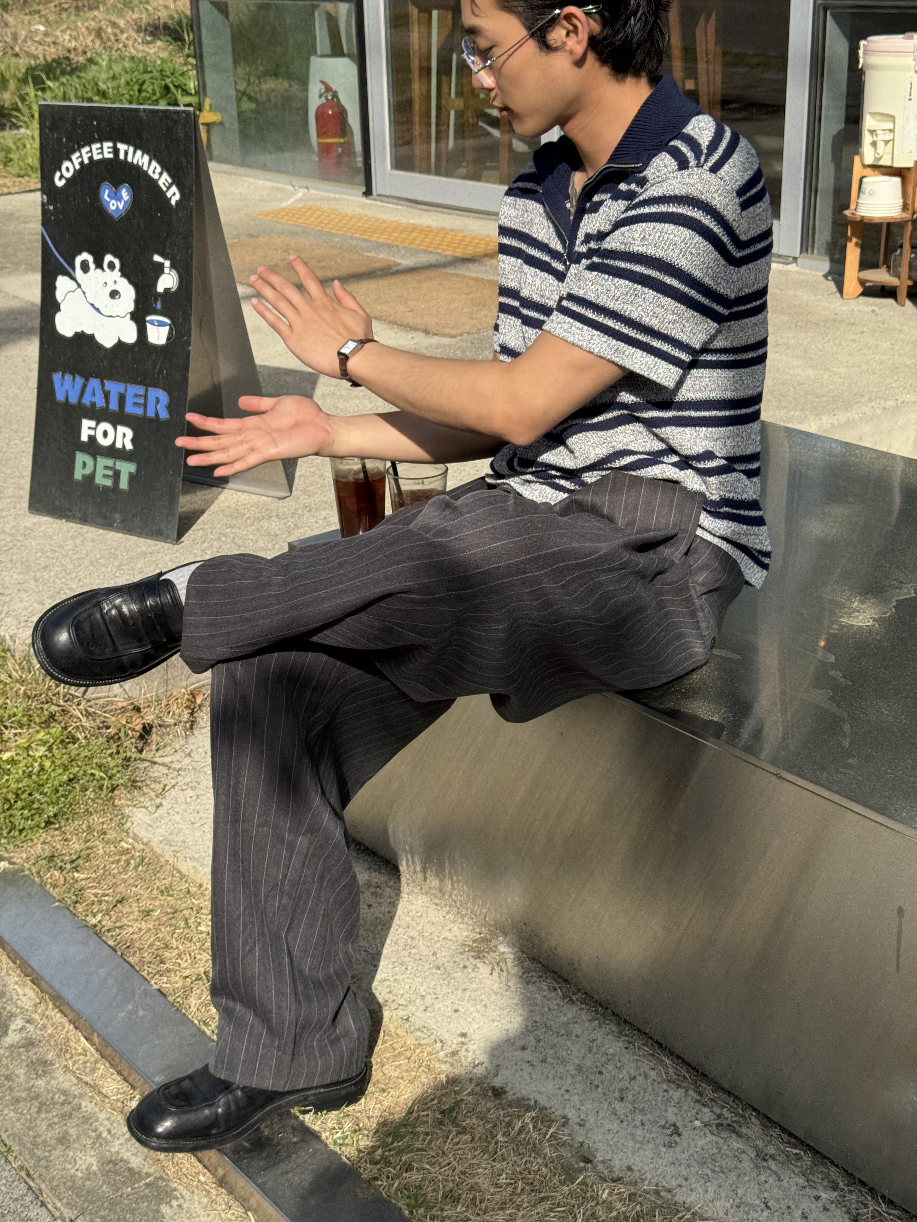 noun Wide Tapered Pants Stripe Charcoal 착용 스타일 - 4