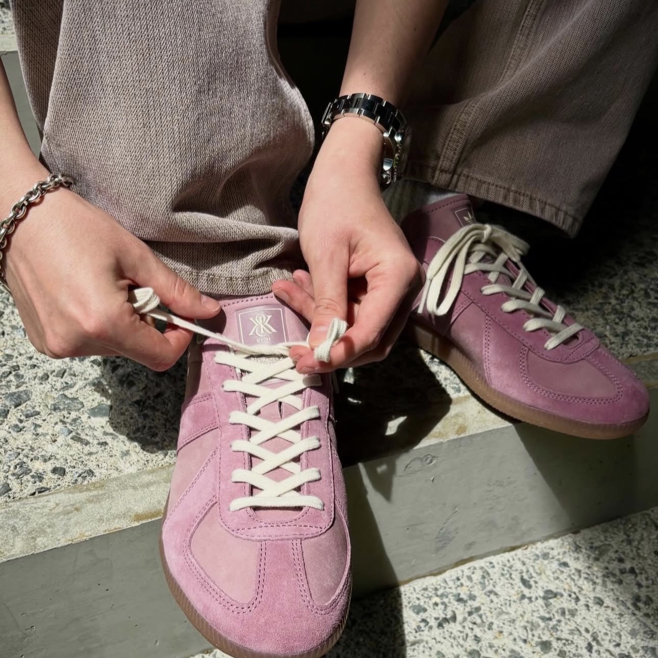 Adidas x Kith BW Army Magenta Mauve Off White 착용 스타일