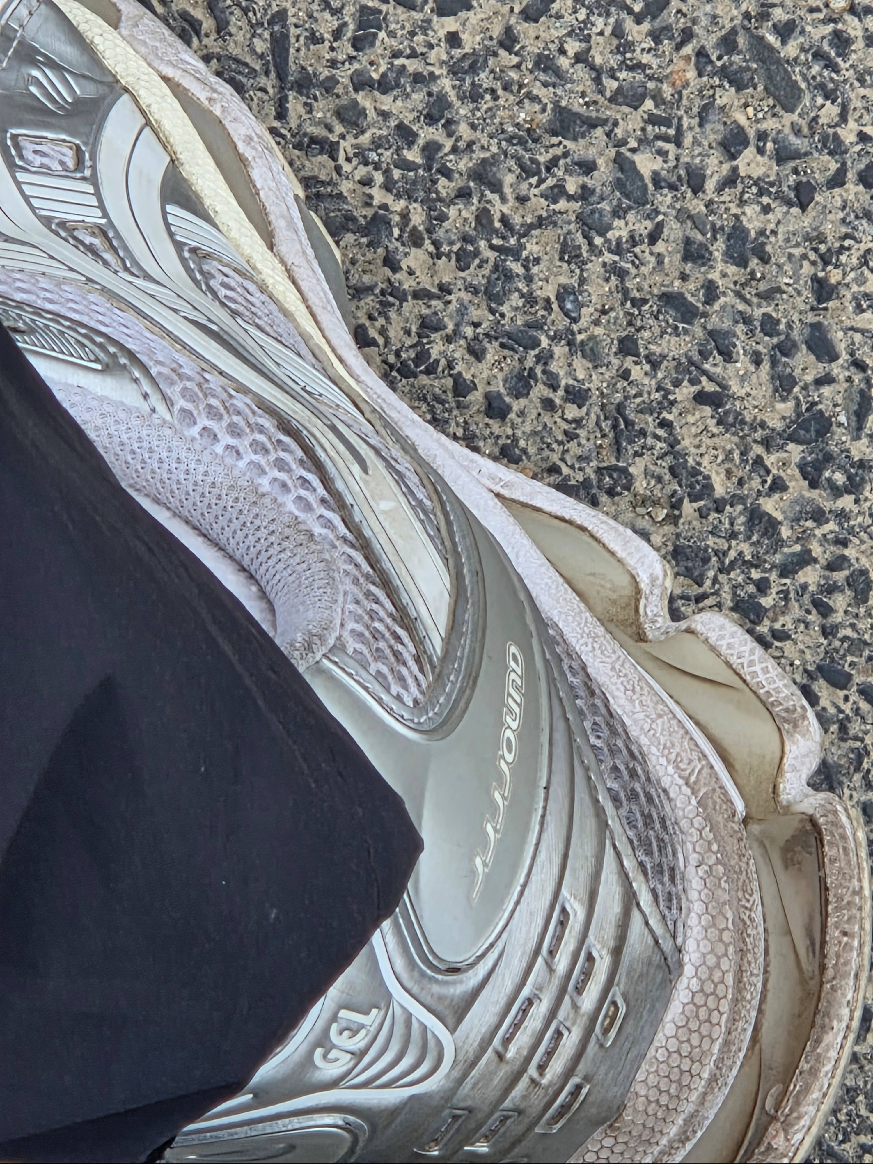 Asics x JJJJound Gel-Kayano 14 Silver White 착용 스타일