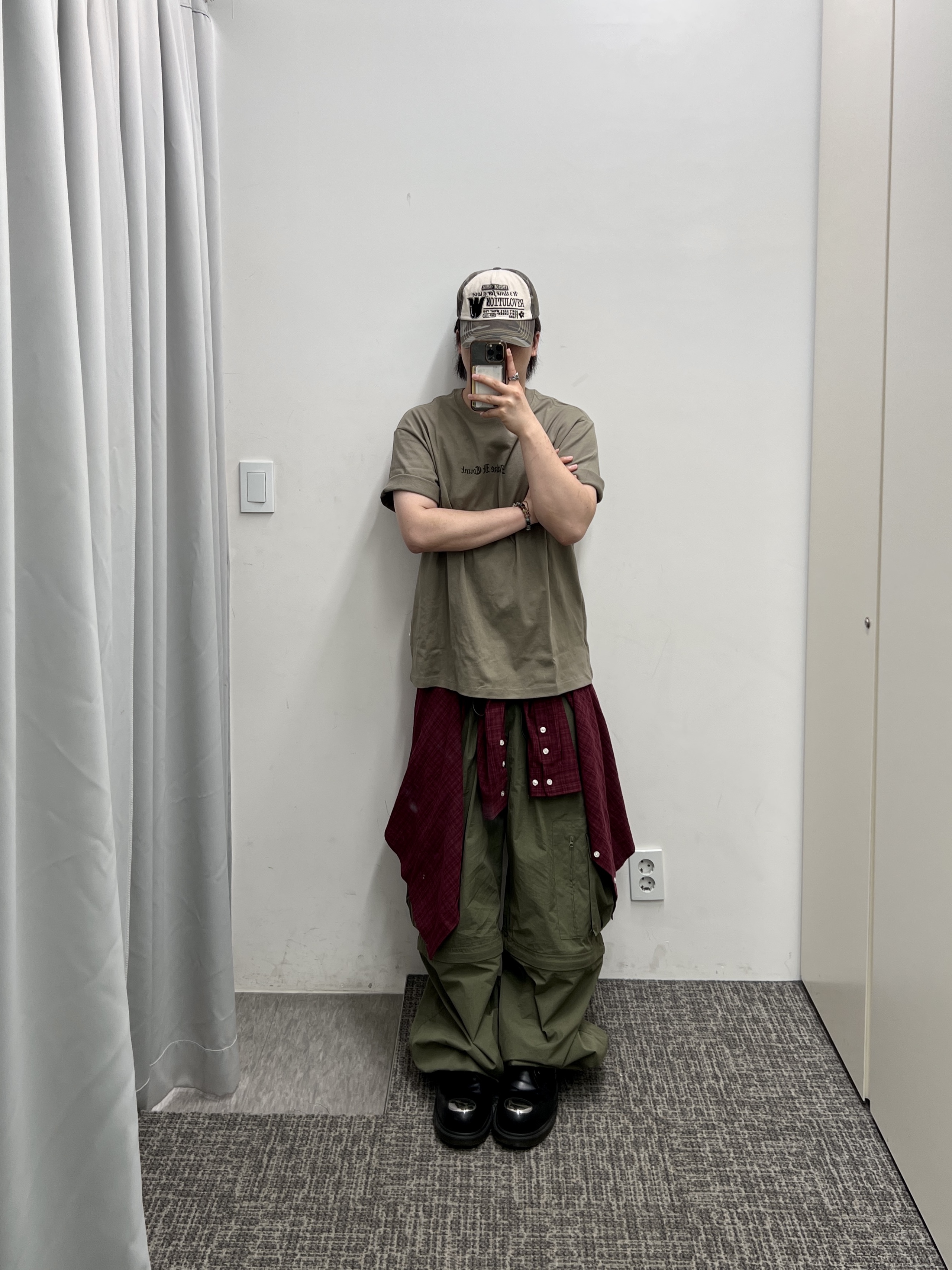 Ogarp Revolution 5-Pannel Cap Camo Brown, Dr. Martens 1461 Bex Steel Toe Overdrive Black 착용 스타일 - 4