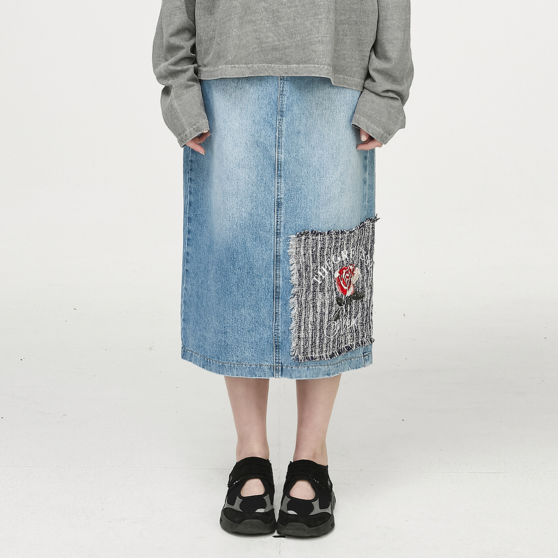 더그레이티스트 지티 로즈 데님 스커트 블루(The Greatest GT Rose Denim Skirt Blue) - 2
