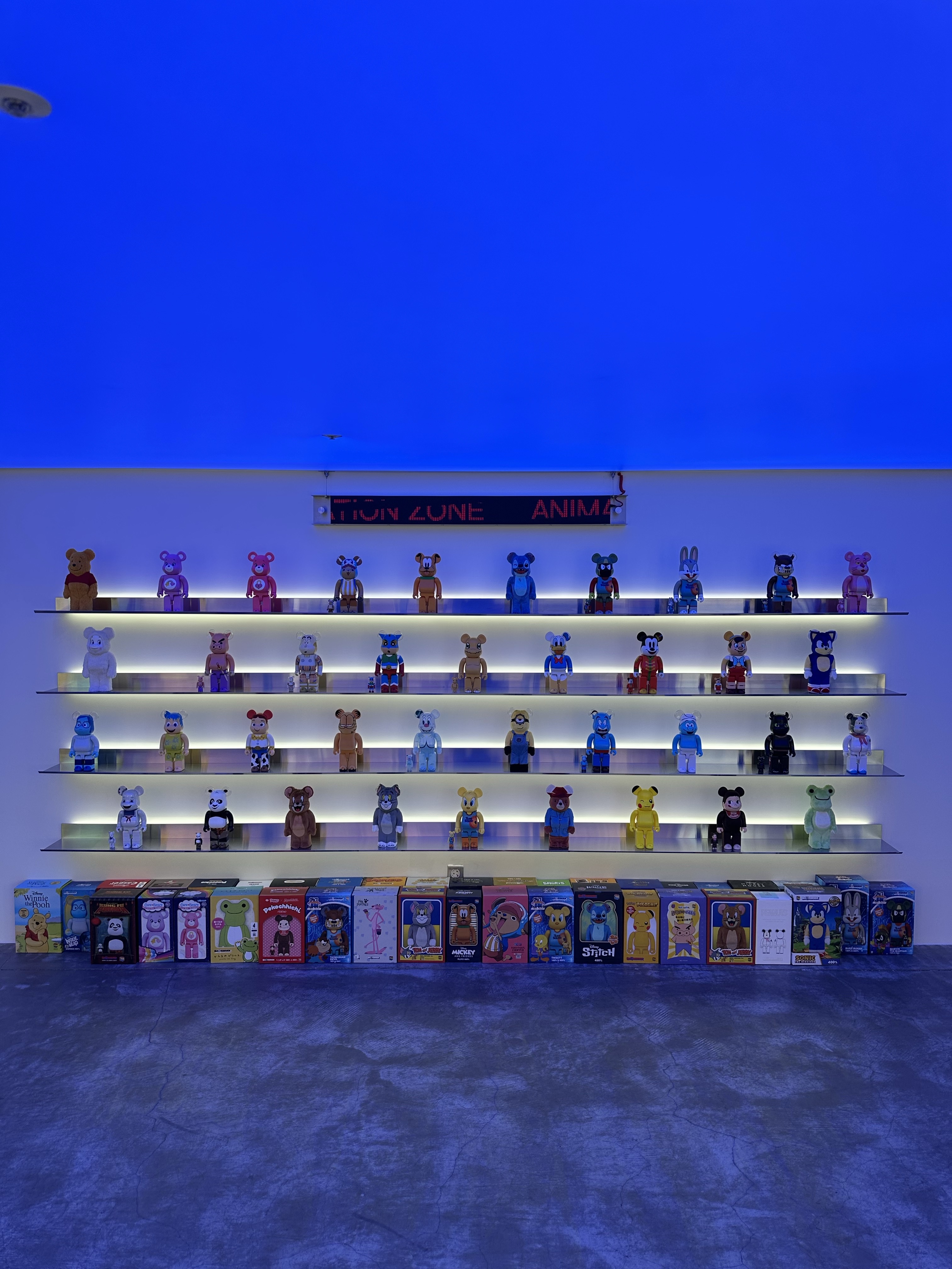 Bearbrick x MoMA Salvador Dali The Persistence of Memory 1000%, Bearbrick x MoMA Salvador Dali The Persistence of Memory 100% & 400% Set 착용 스타일 - 9