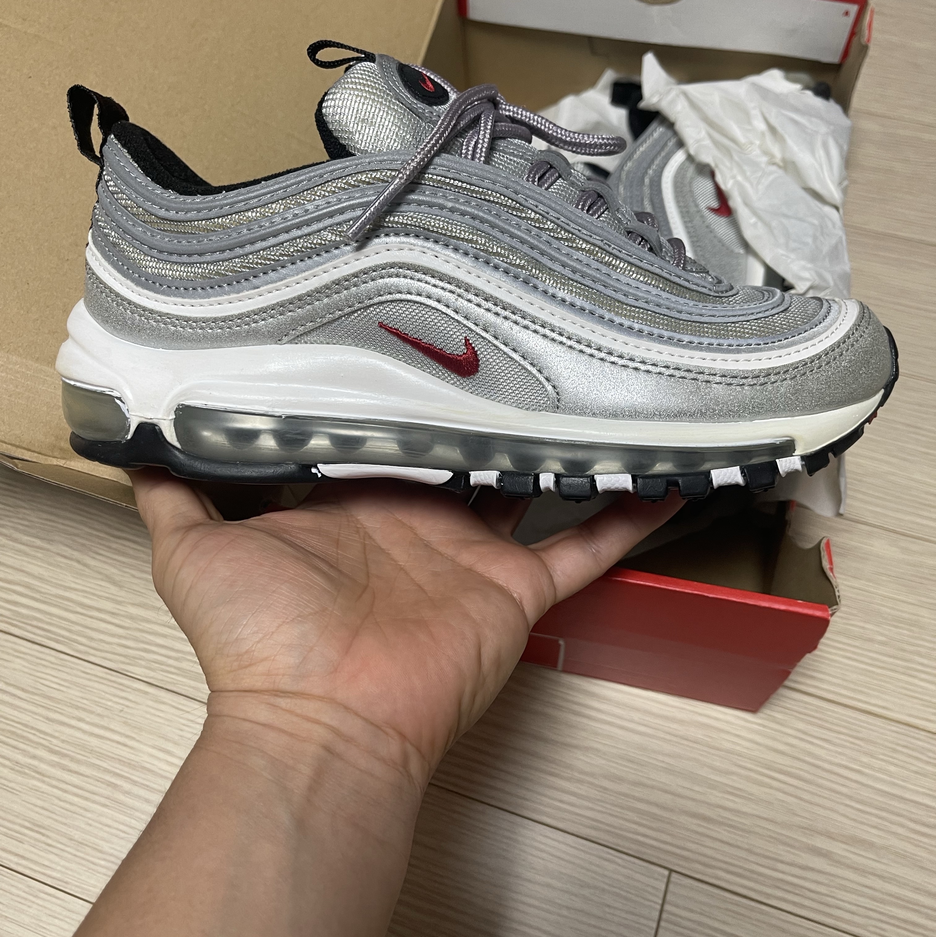 (W) Nike Air Max 97 OG Silver Bullet 2022 착용 스타일 - 2