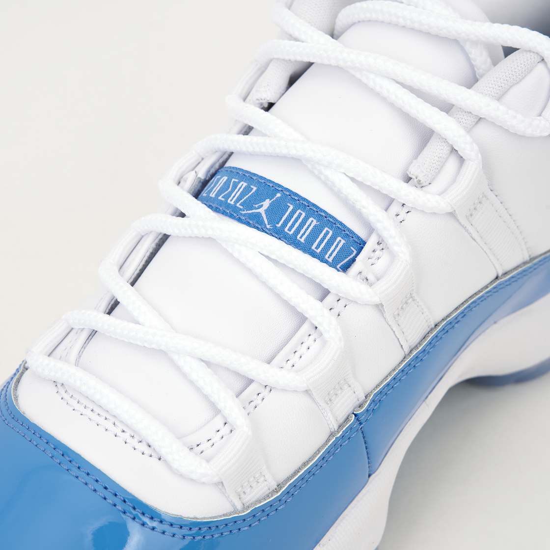 조던 11 레트로 로우 유니버시티 블루 2026(Jordan 11 Retro Low University Blue 2026) - 7