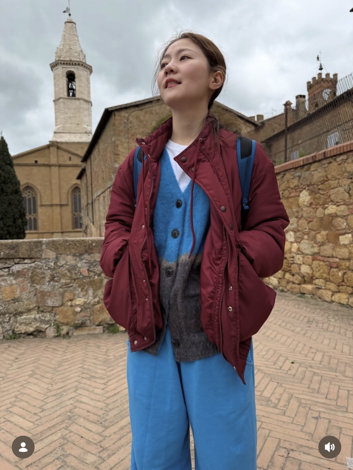 GONHEE LAY KNIT CARDIGAN_Blue 착용 스타일