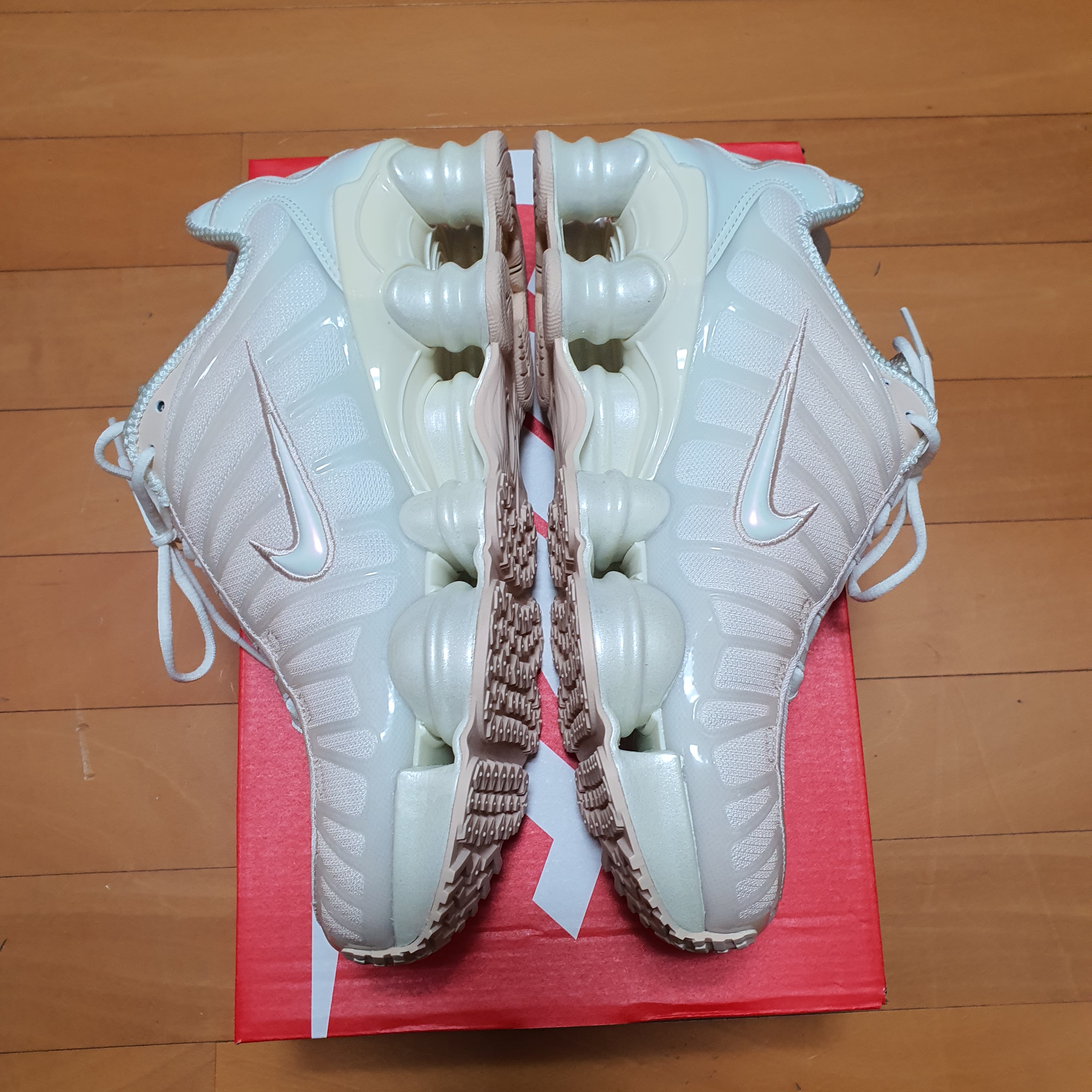 (W) Nike Shox TL Pearl White Soft Pearl 착용 스타일