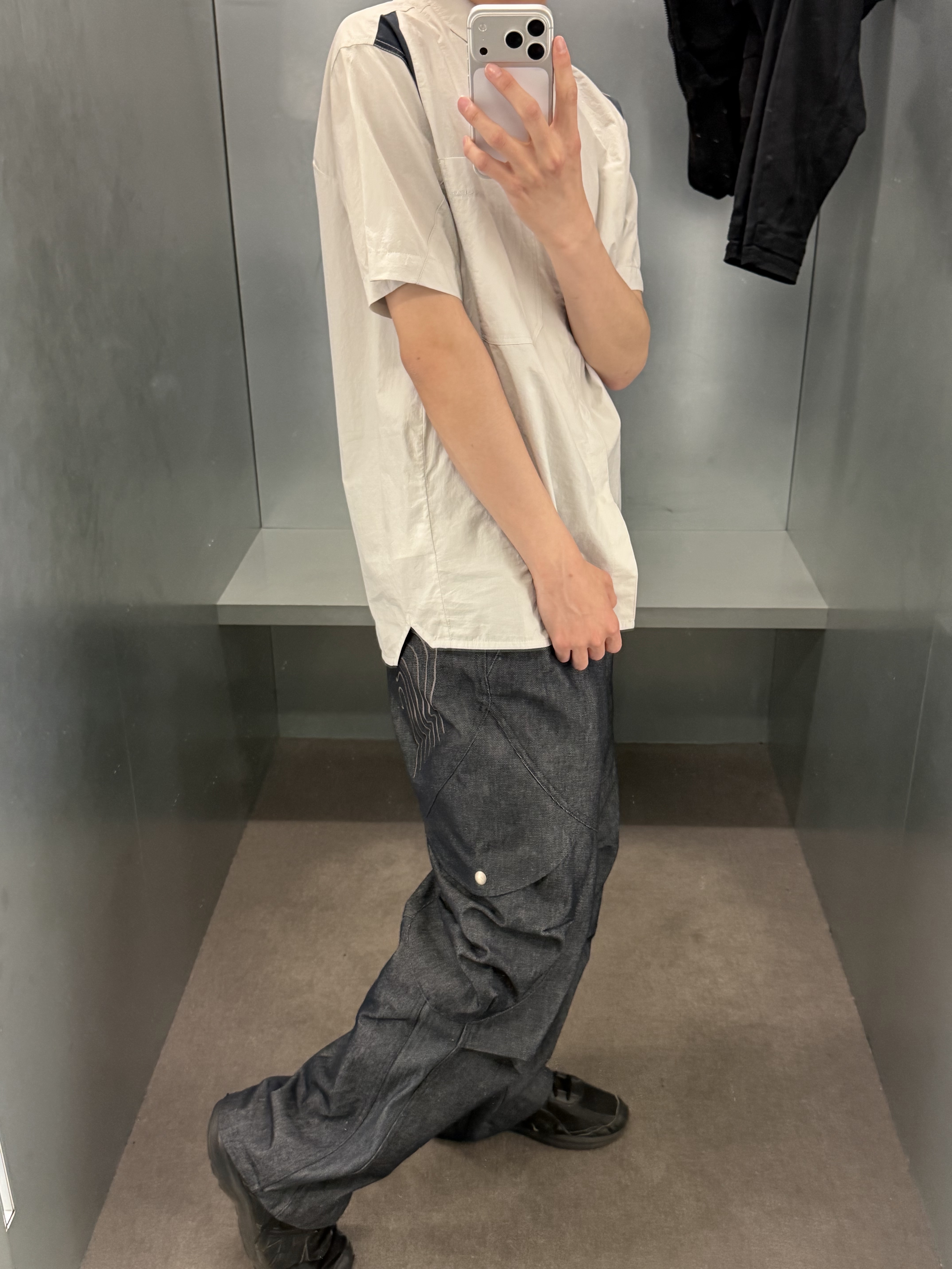 Sansan Gear Block Shirt Light Grey, IGNOTA Core:14 Shell Cargo Pants Indigo 착용 스타일 - 1
