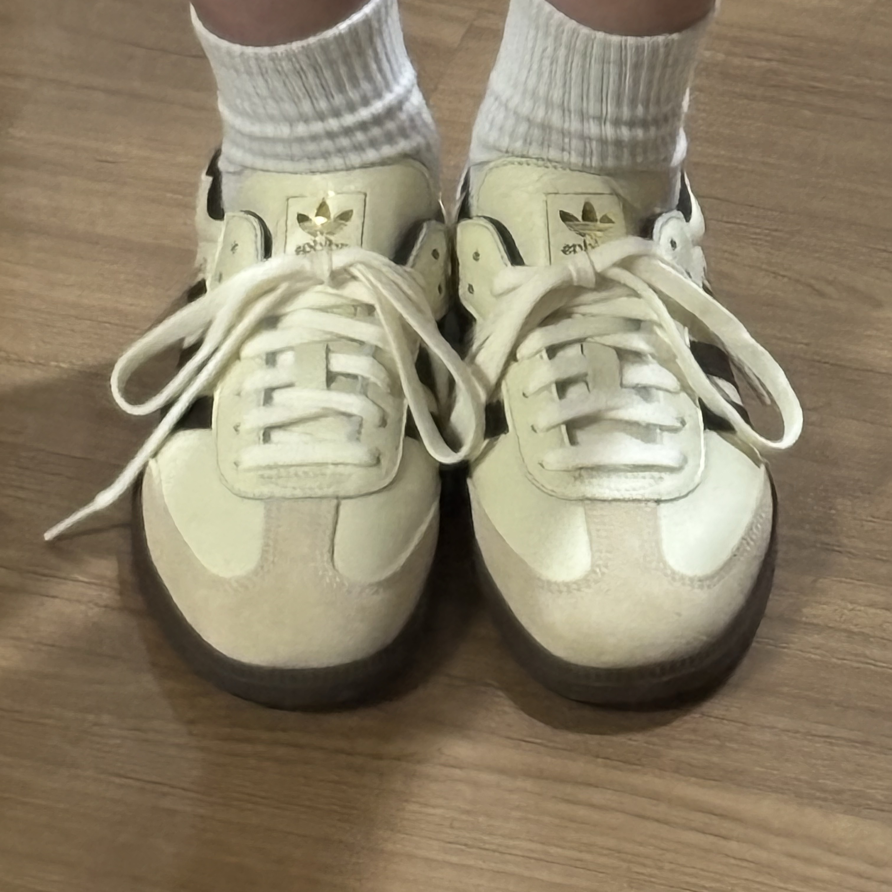 Adidas Samba OG Cream White Dark Brown 착용 스타일