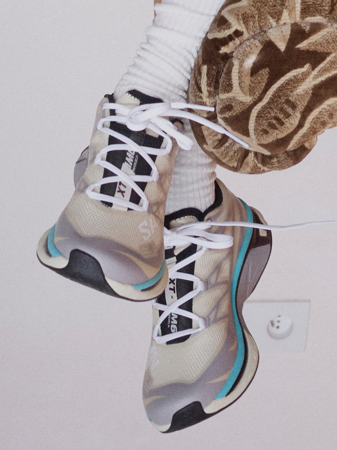 Salomon x MM6 Maison Margiela Cross Dust Vanilla Ice, Salomon x MM6 Maison Margiela XT Sunny Lime Black ์ฐฉ์ฉ ์คํ์ผ - 3