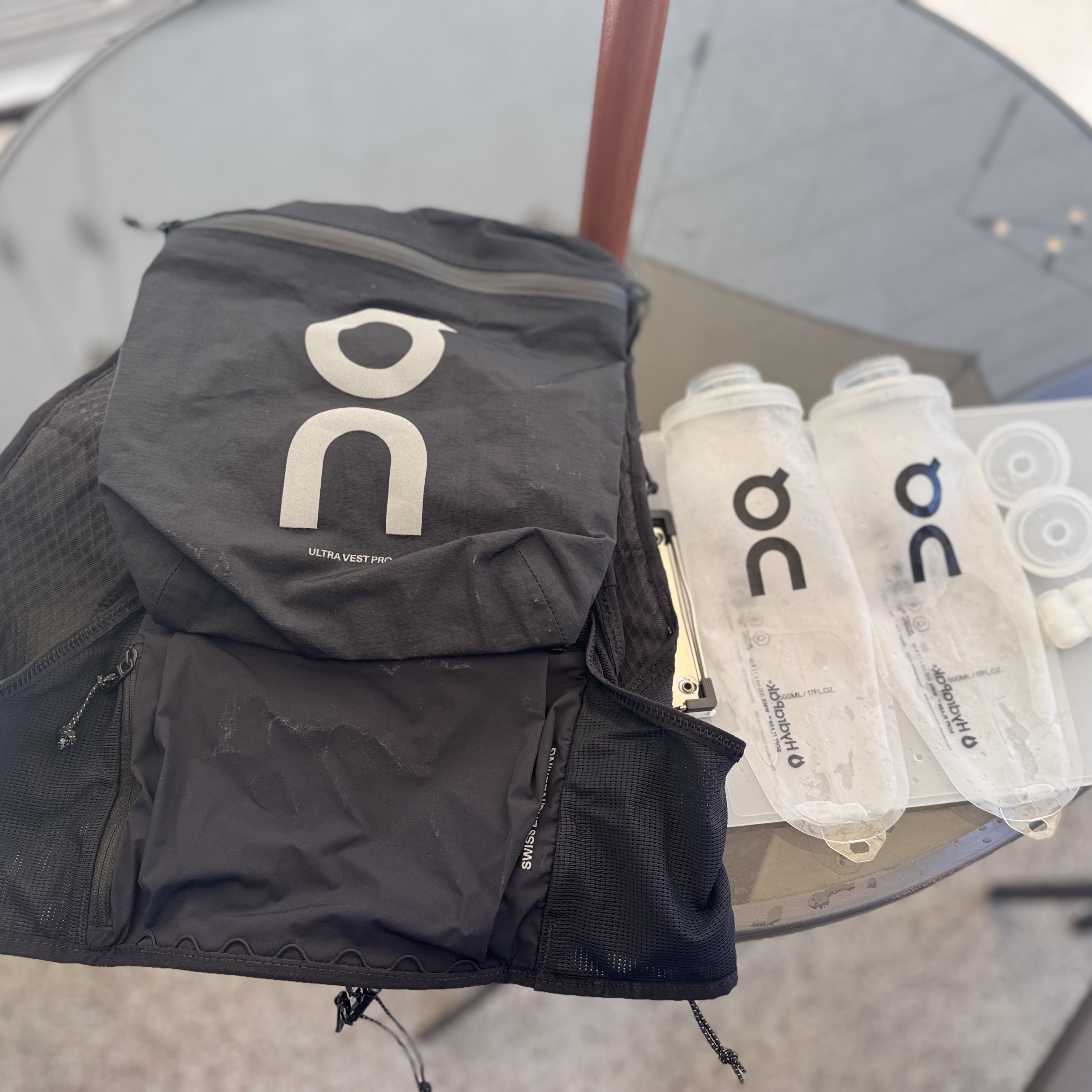 On Running Ultra Vest Pro Black 착용 스타일 - 2