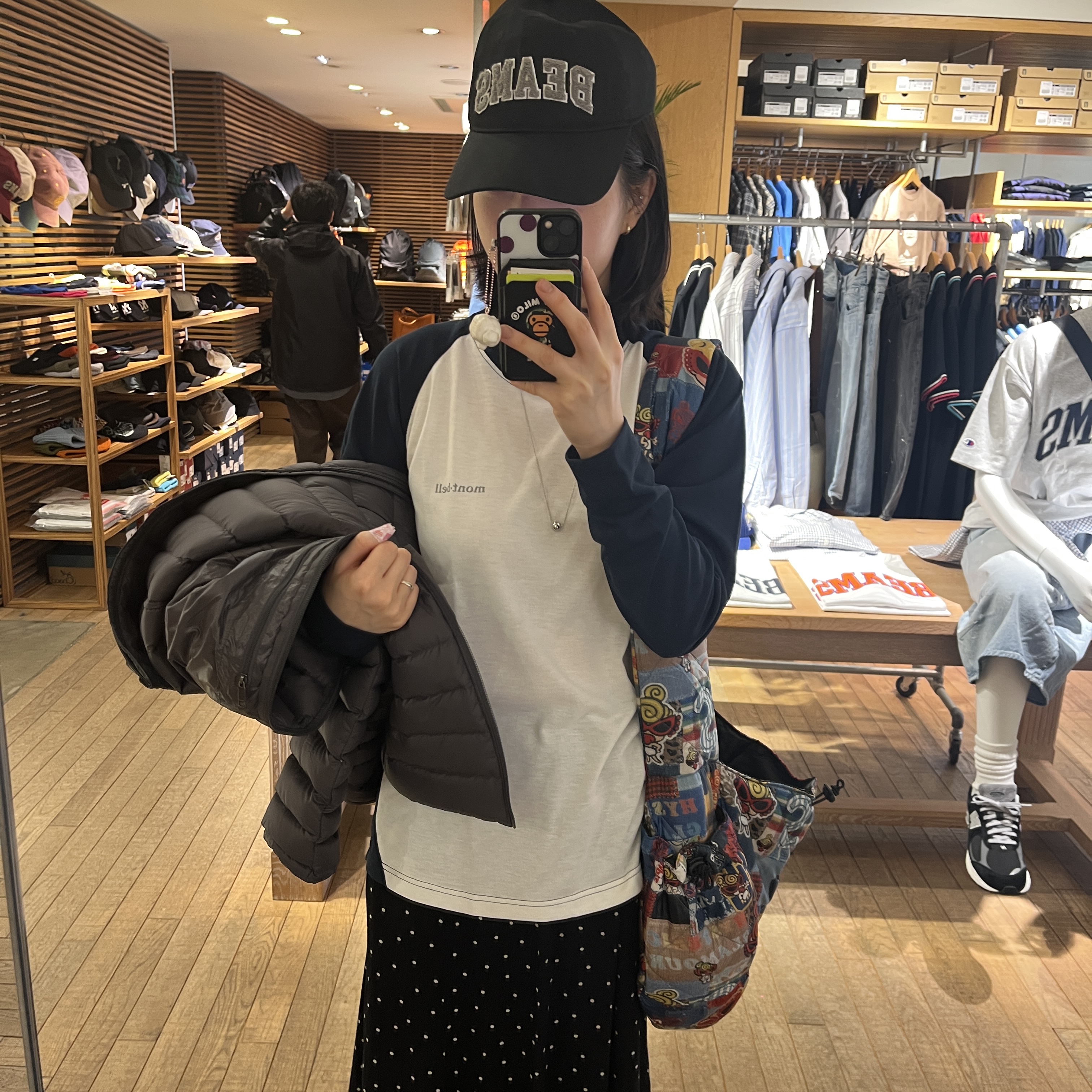 Beams Basic Cap Black, BAPE Baby Milo MagSafe Card Holder Black 착용 스타일