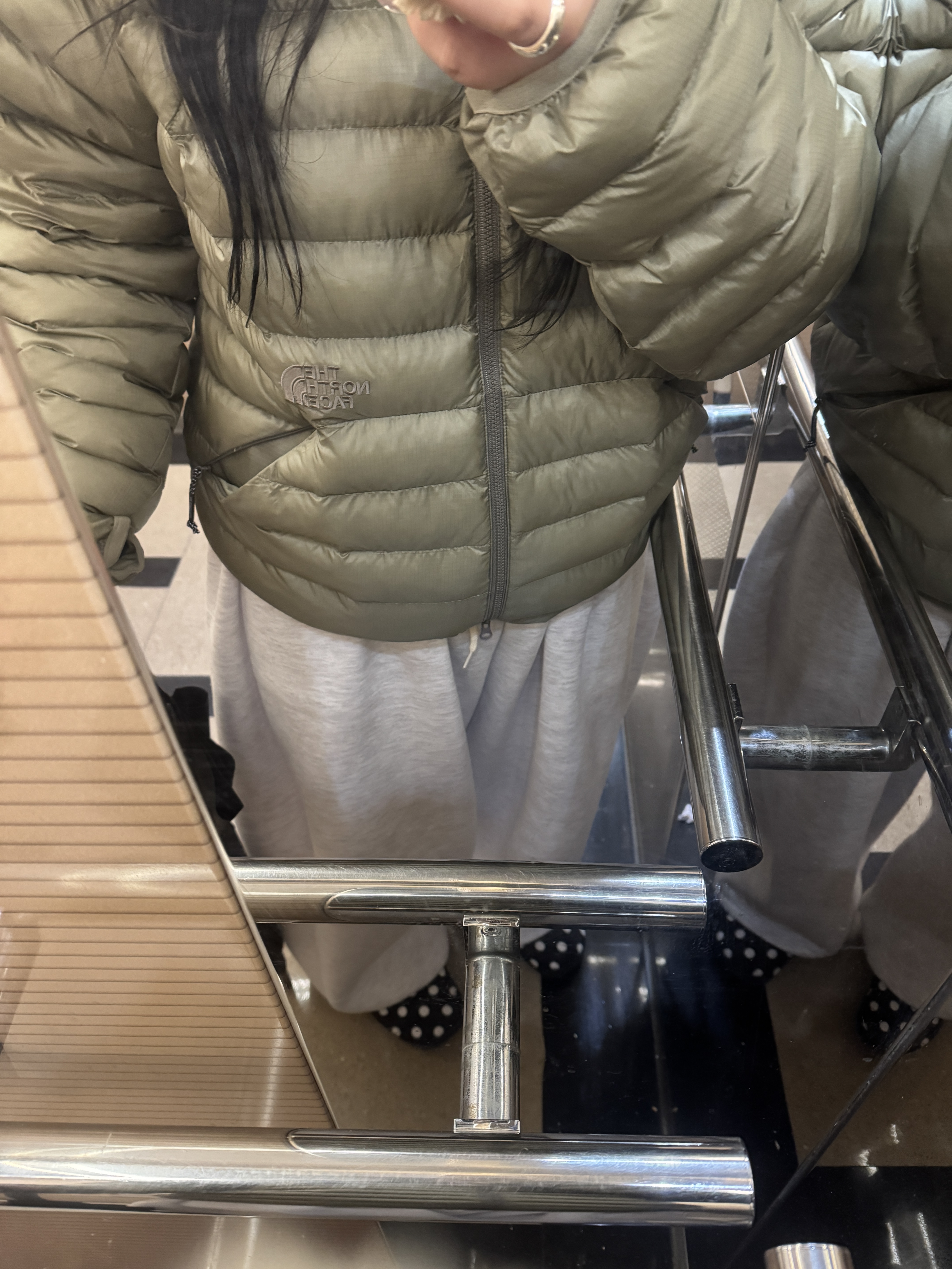 The North Face Ventus On Jacket Light Khaki 착용 스타일