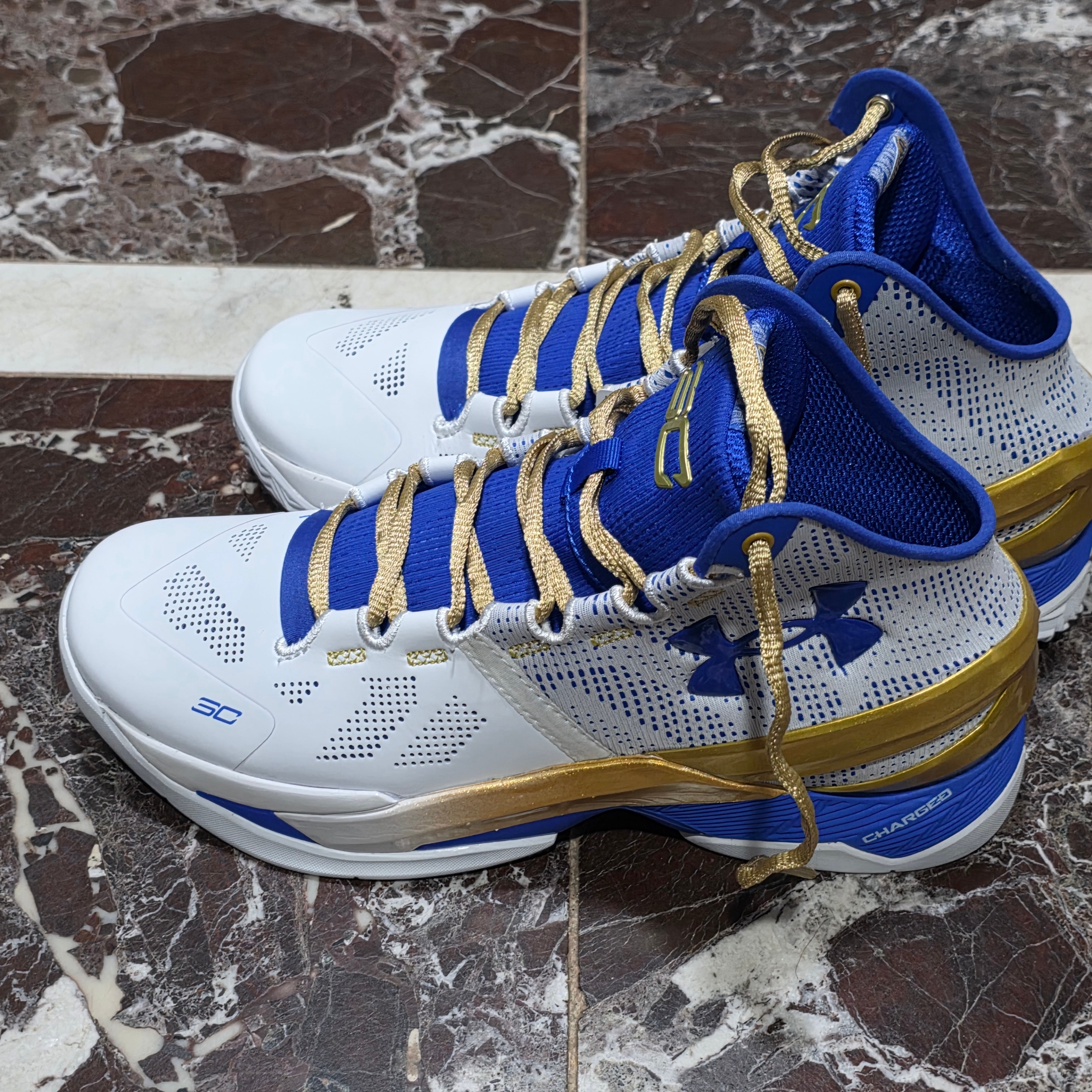 Under Armour Curry 2 NM White Team Royal 착용 스타일