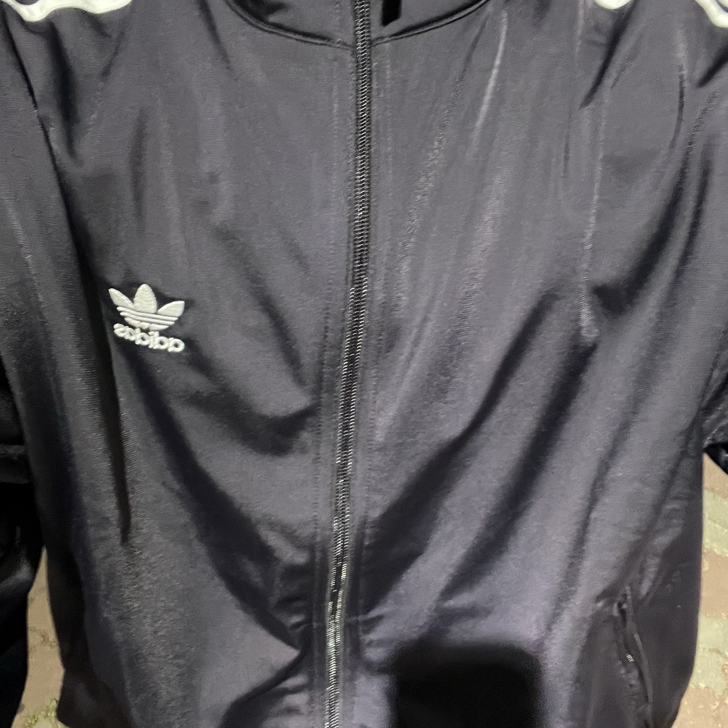Adidas Adicolor Classic Firebird Track Top Aurora Black - KR Sizing 착용 스타일