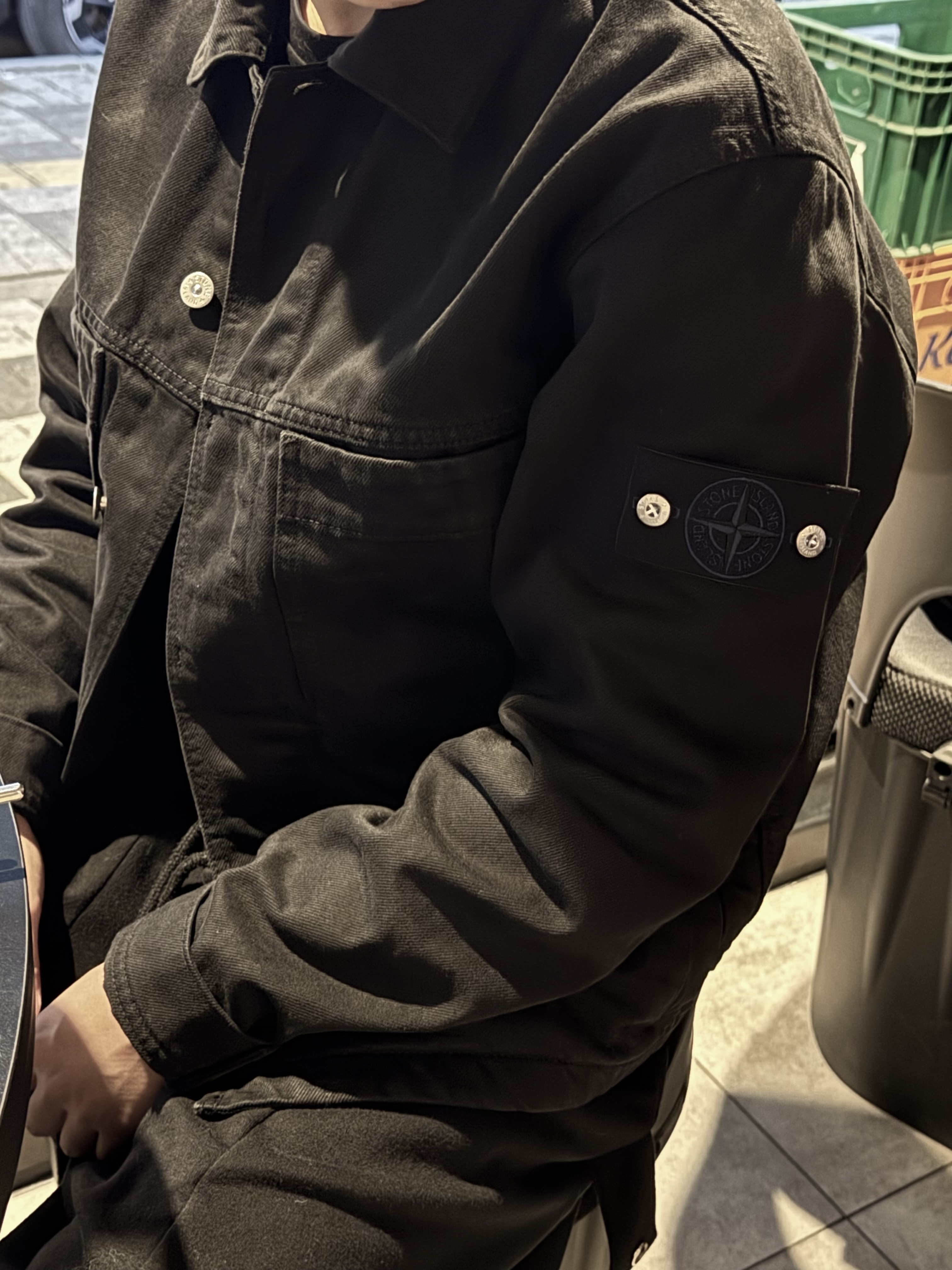 Stone Island 4100006 Light Bull Denim-TC Coach Jacket with Anti-Drop Black - 26SS, Maison Mihara Yasuhiro Peterson23 OG Sole Canvas Low-top Sneakers Bordeaux 착용 스타일 - 1