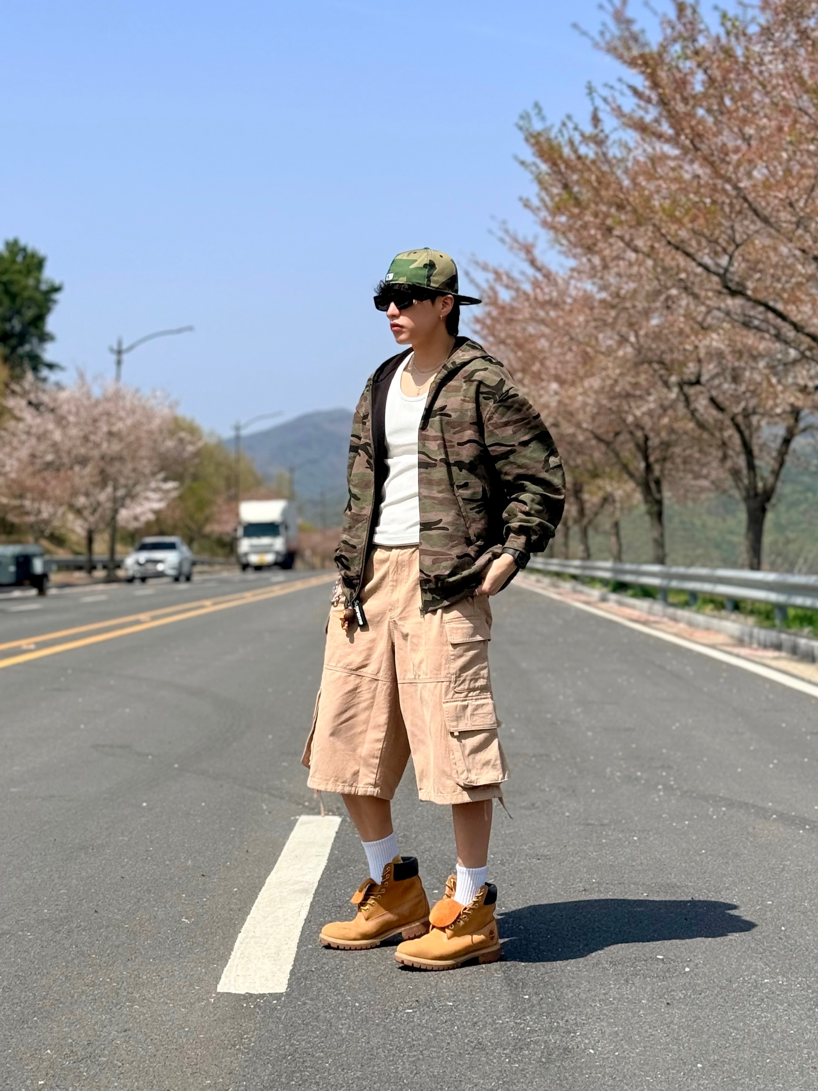 BAPE Baby Milo Keychain Brown, Timberland Premium 6 inch Waterproof Boot Wheat Nubuck - Wide 착용 스타일 - 6
