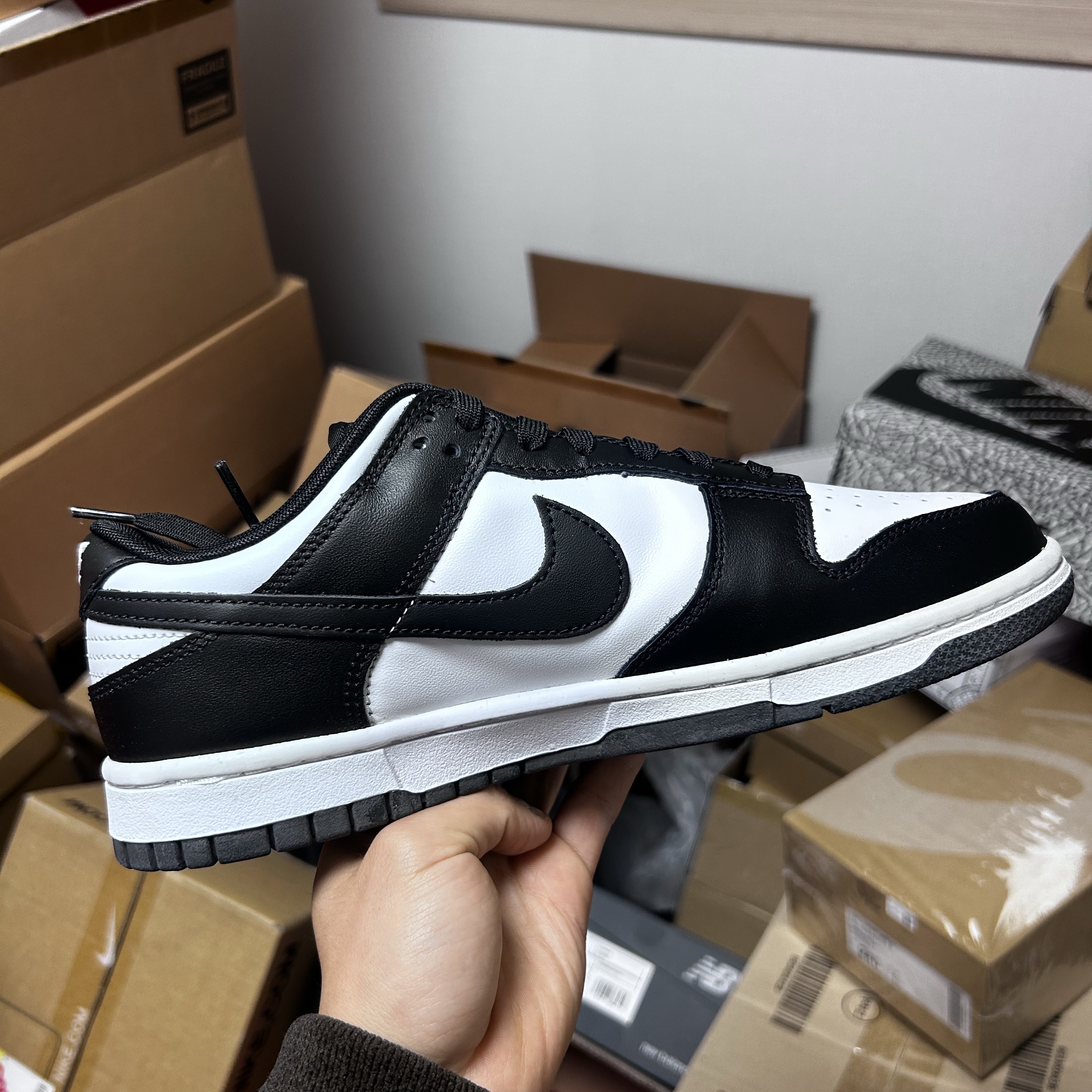 Nike Dunk Low Retro Black 착용 스타일