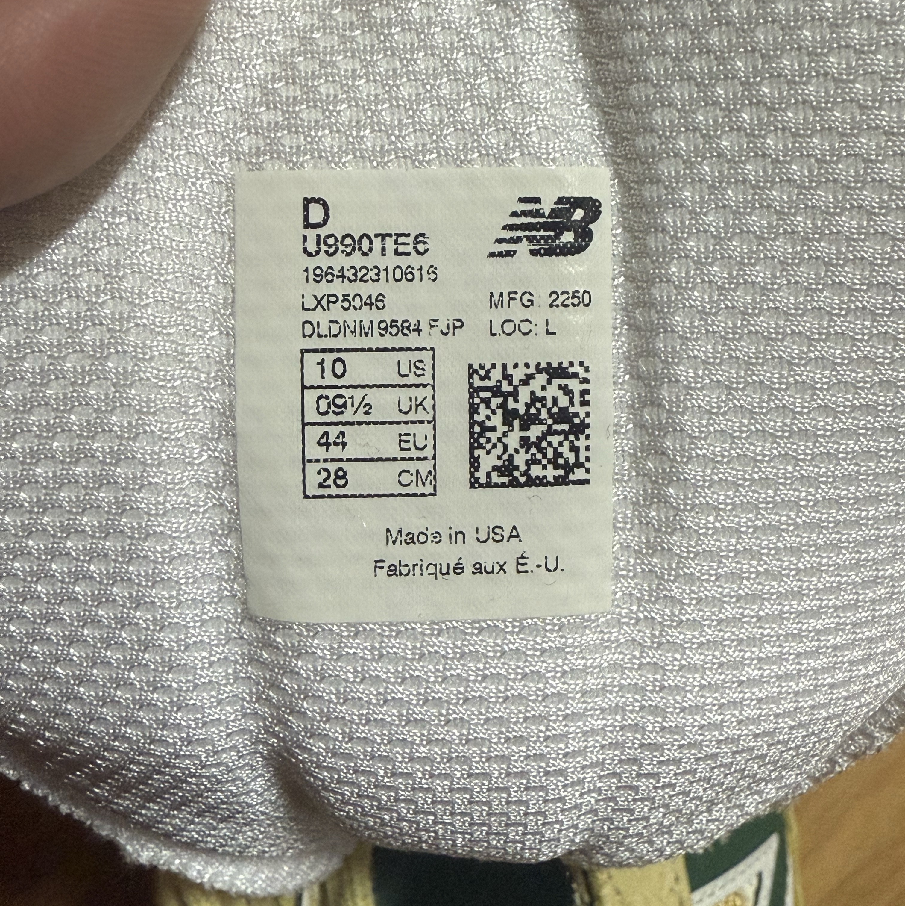 New Balance 990v6 Made in USA Sulphur Green 착용 스타일 - 6