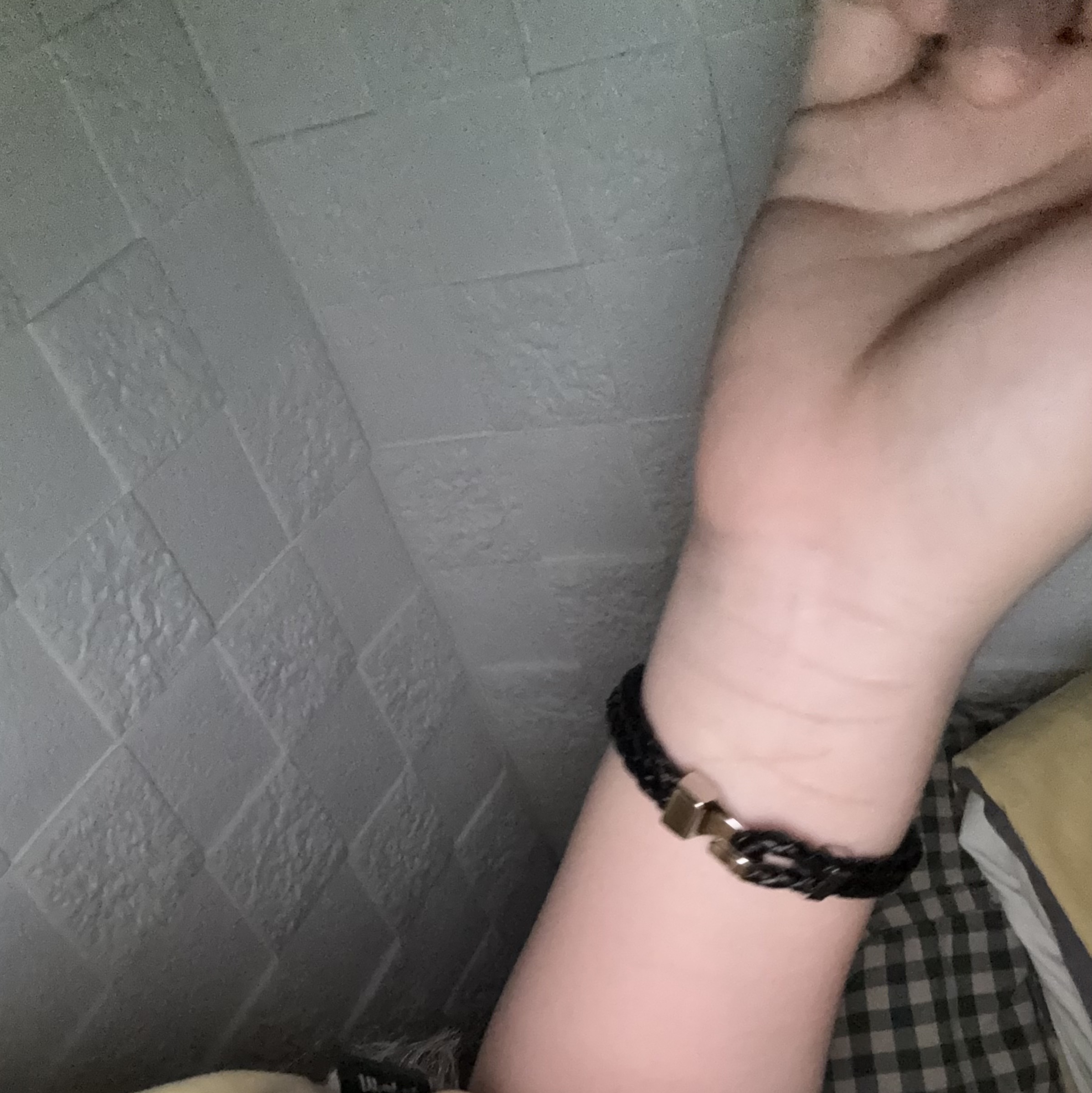 Diesel Dx1247040 Black Leather Stackable Bracelet Black 착용 스타일