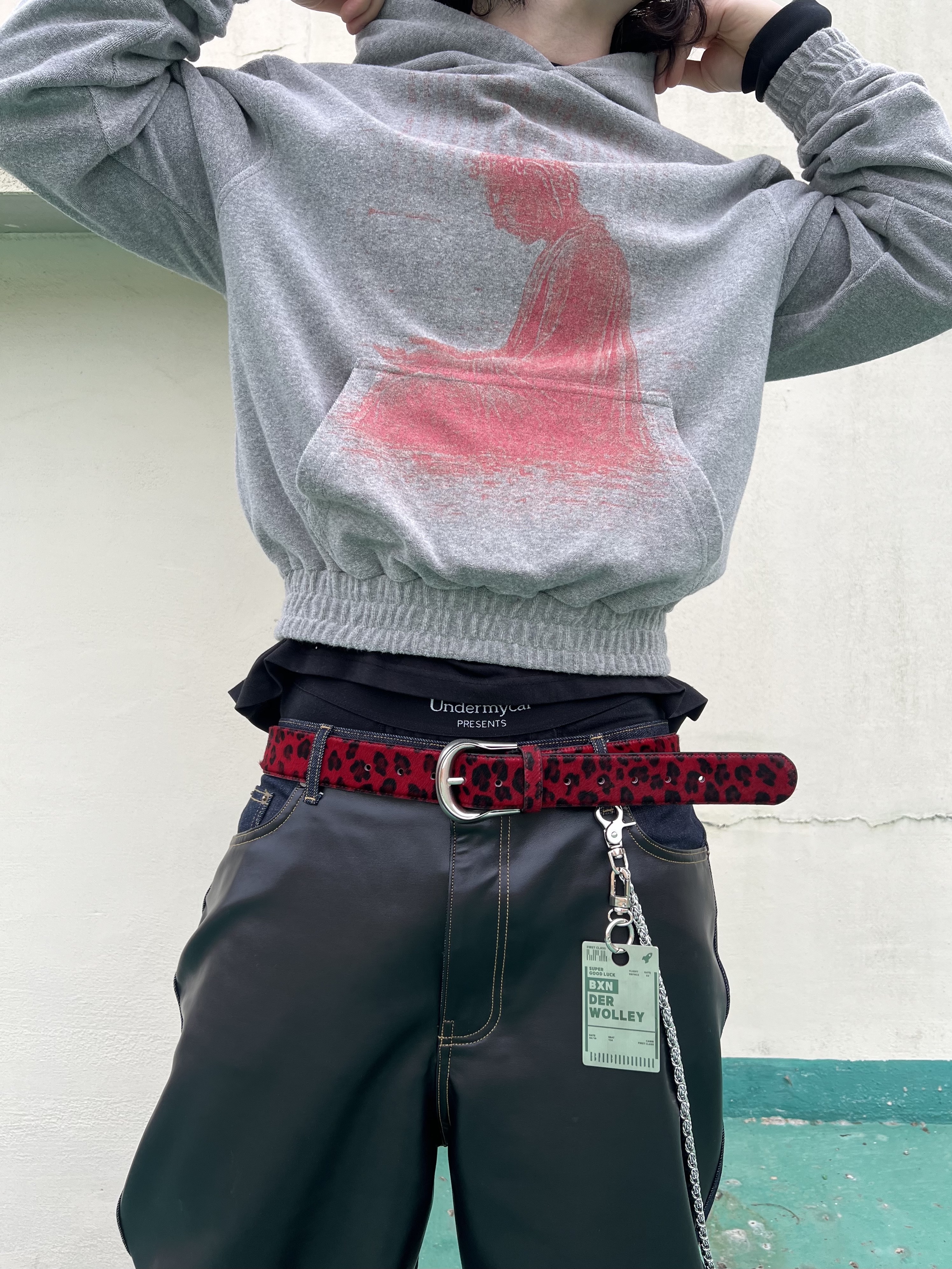 emostanceclub French Terry Buddha Hoodie, emostanceclub Leather Panel Half and Half Denim Indigo 착용 스타일 - 4
