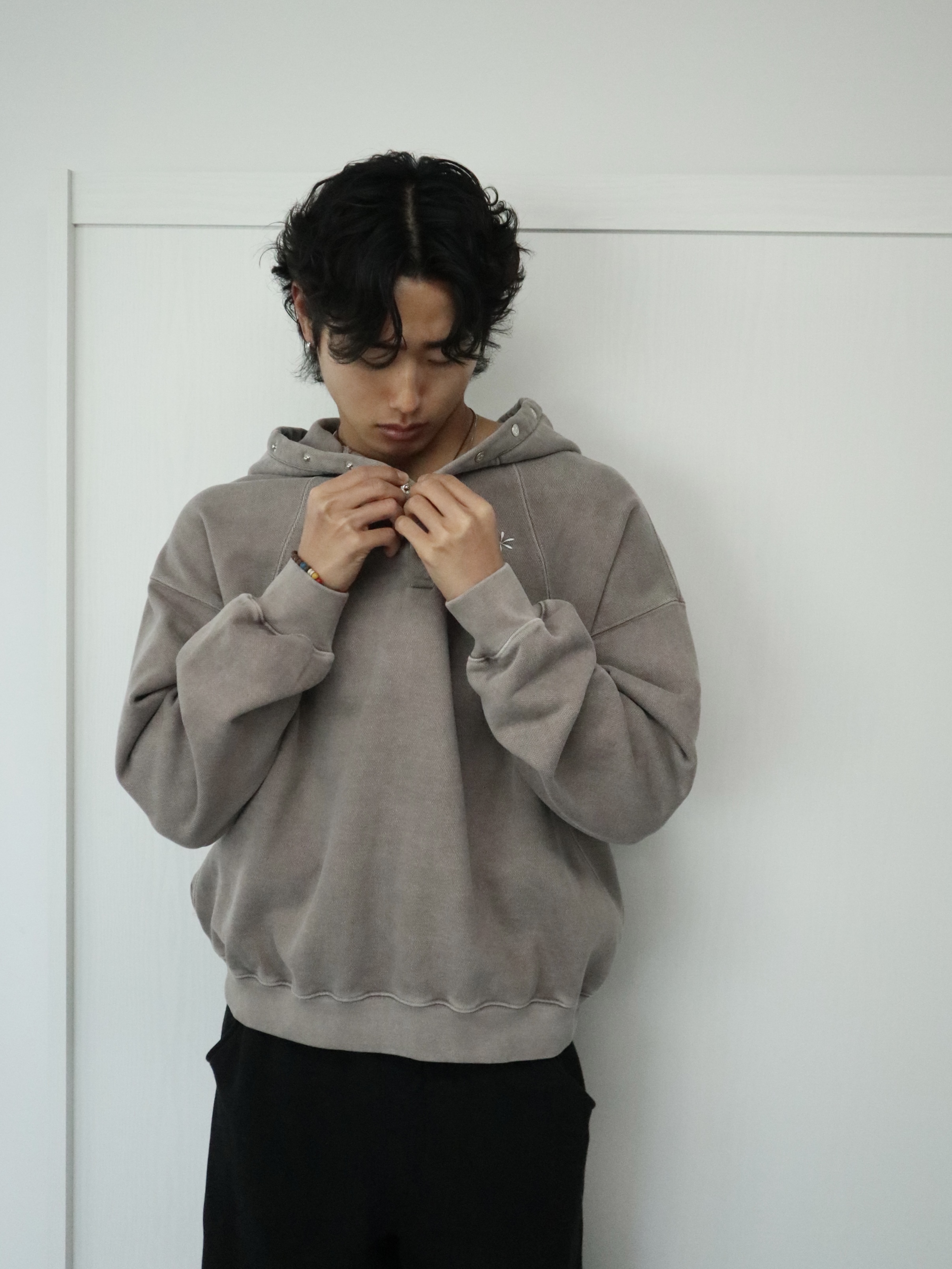 Riomeu Pigment Heavy Sweat Burton Hoodie Brown 착용 스타일 - 2