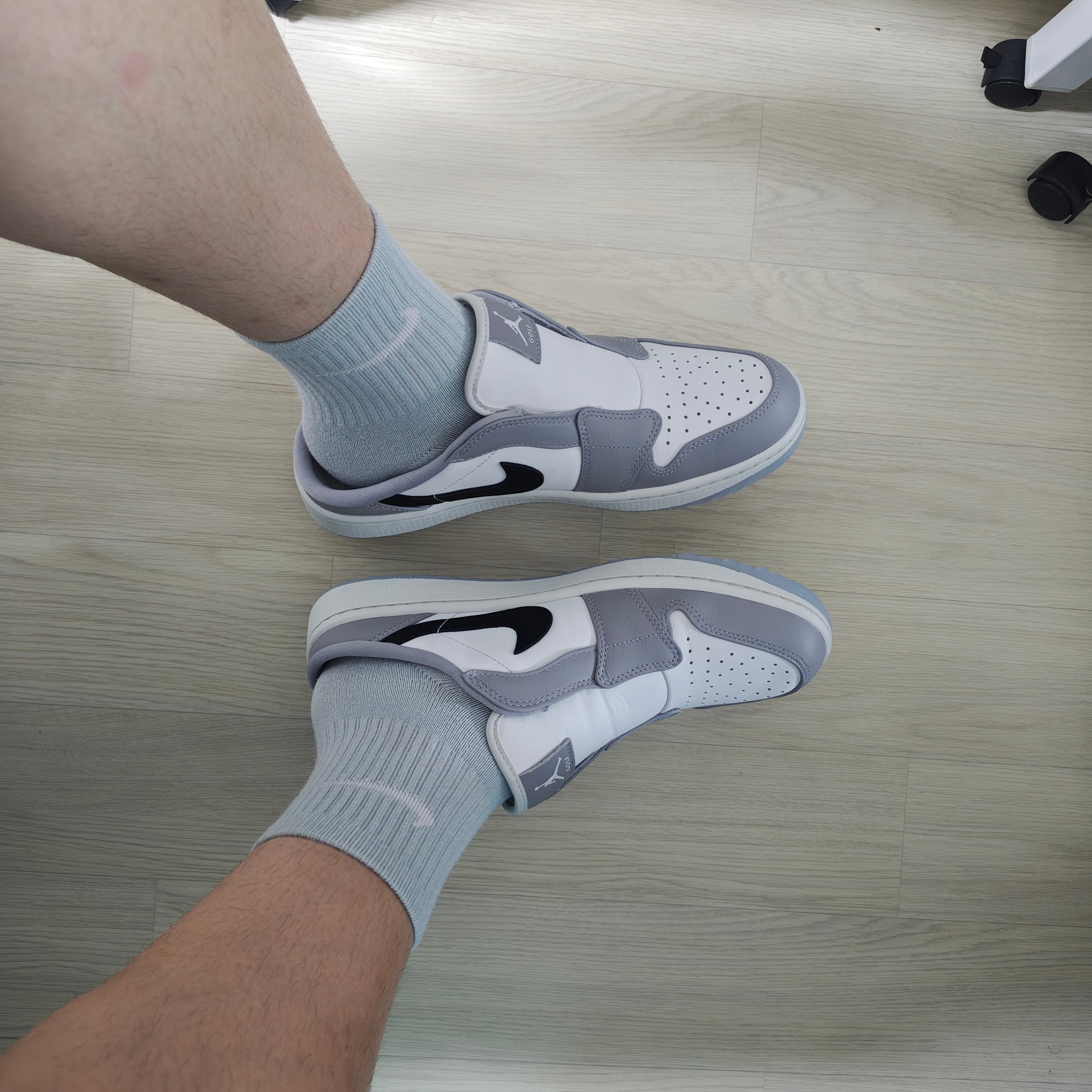 Jordan Golf Mule Wolf Grey Sail 착용 스타일 - 1