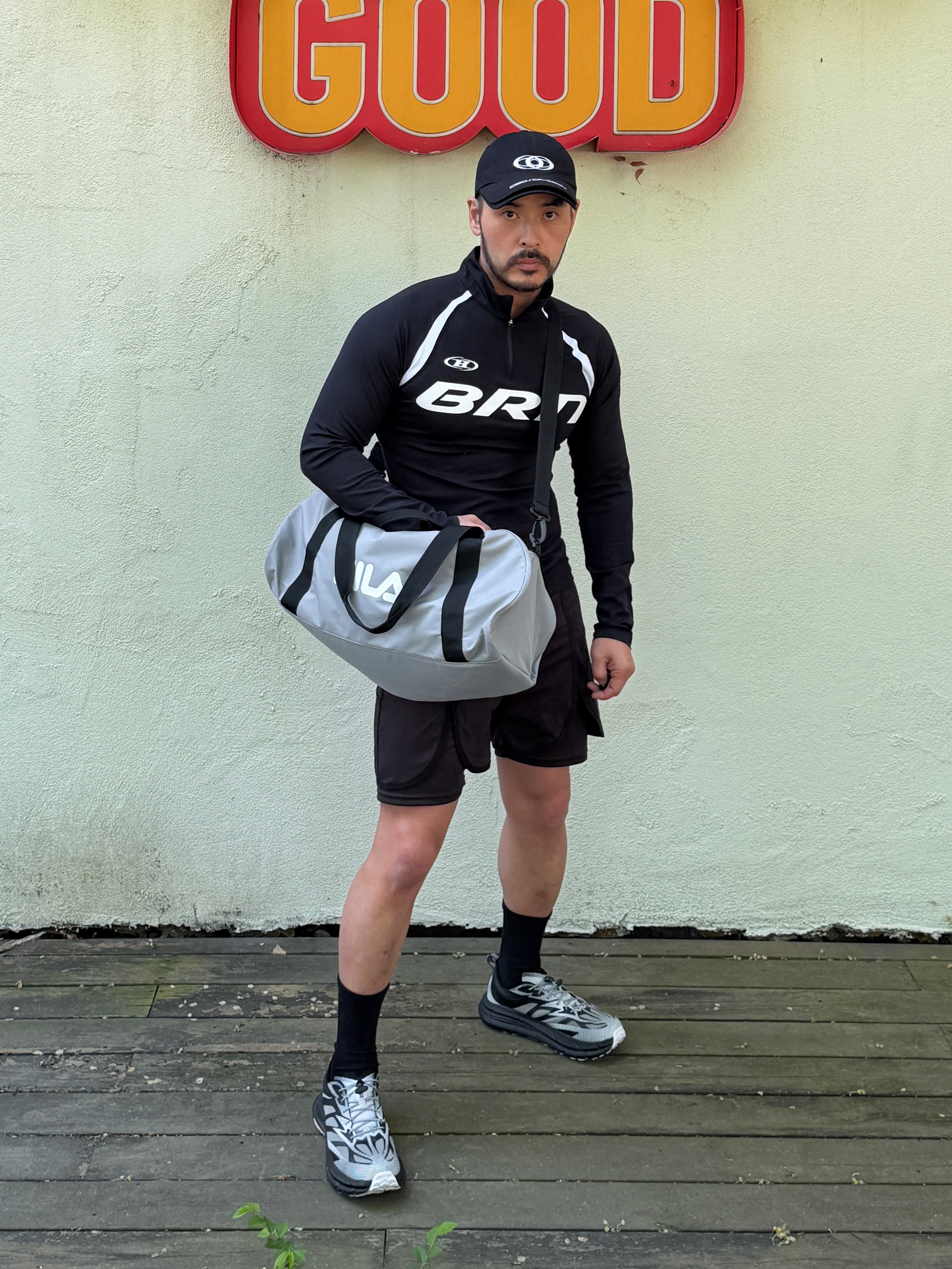 BORN TO WIN BRN Slim Half Zip-Up Longsleeve Black, Hoka Mafate Speed 4 Lite TS Black White 착용 스타일 - 2