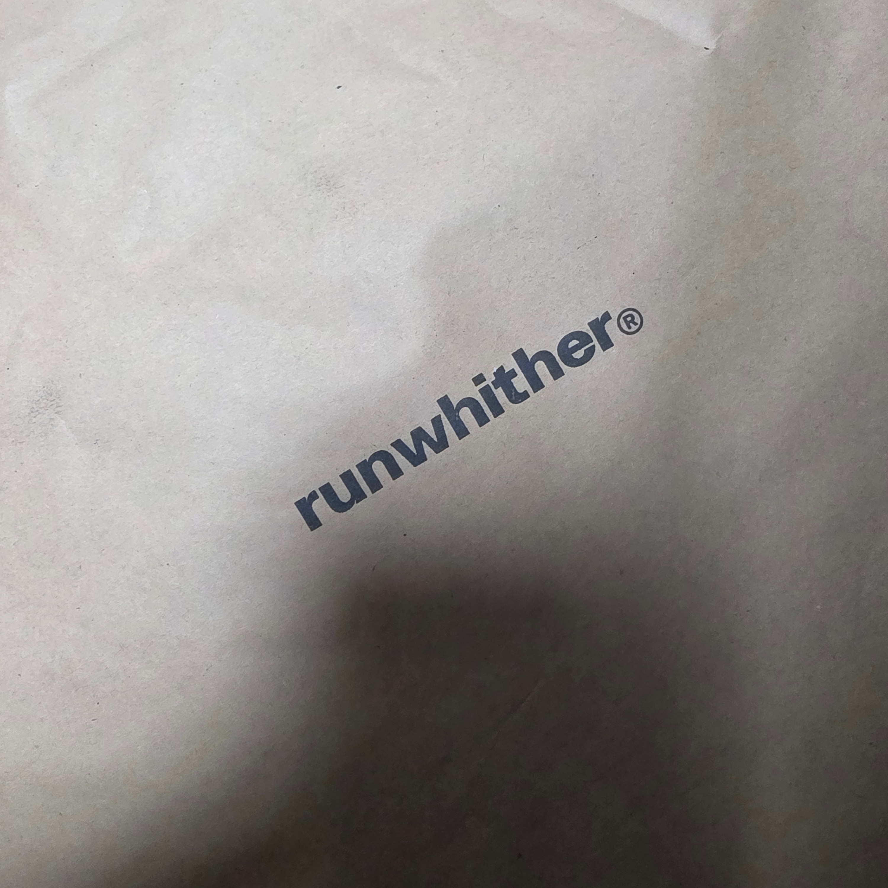 [KREAM 단독] runwhither Half Tights Black, [KREAM 단독] runwhither Watch-Hole Sleeve Grey 착용 스타일 - 1