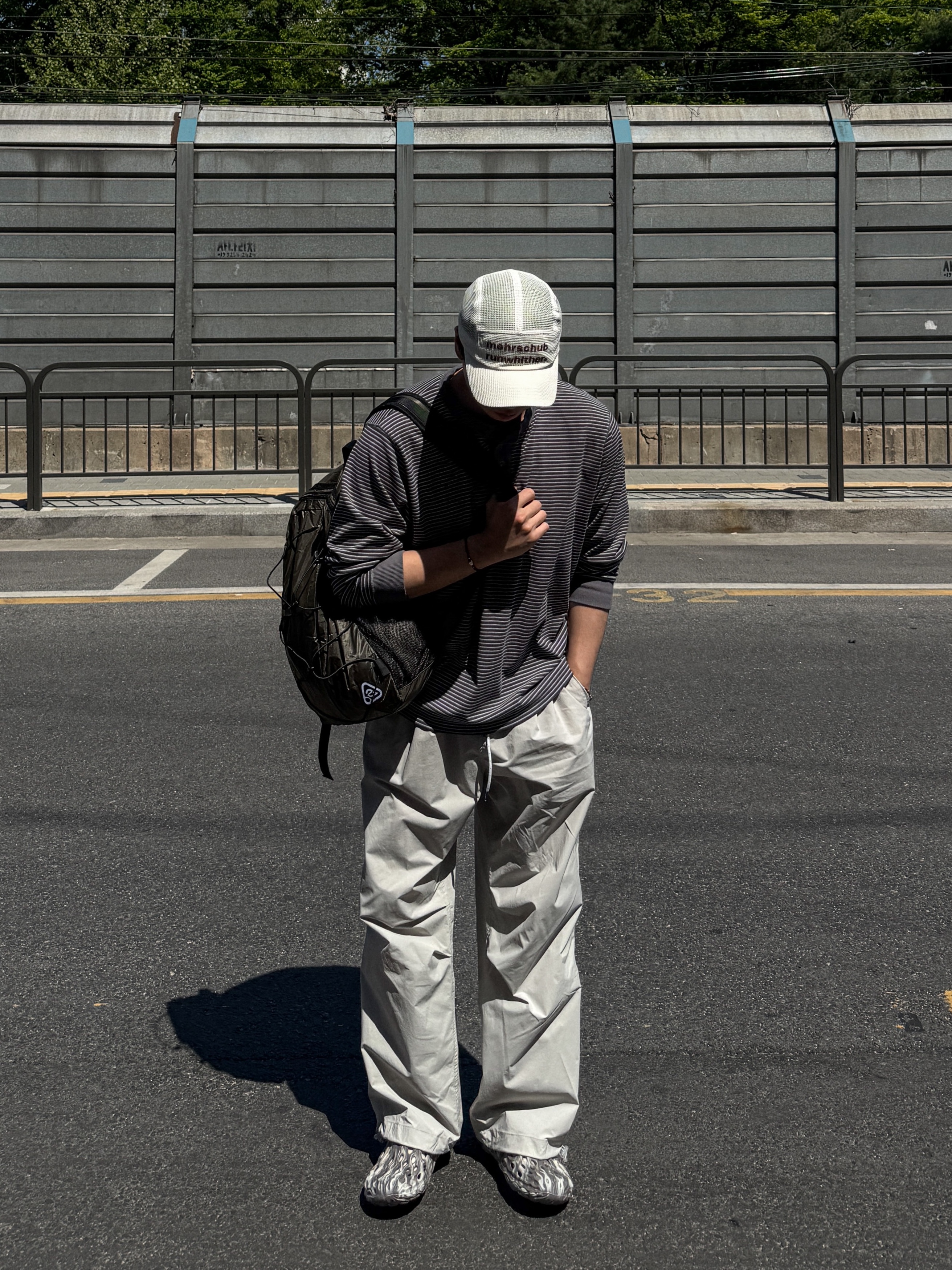 [KREAM 단독] runwhither Mesh Cap Ivory 착용 스타일 - 6